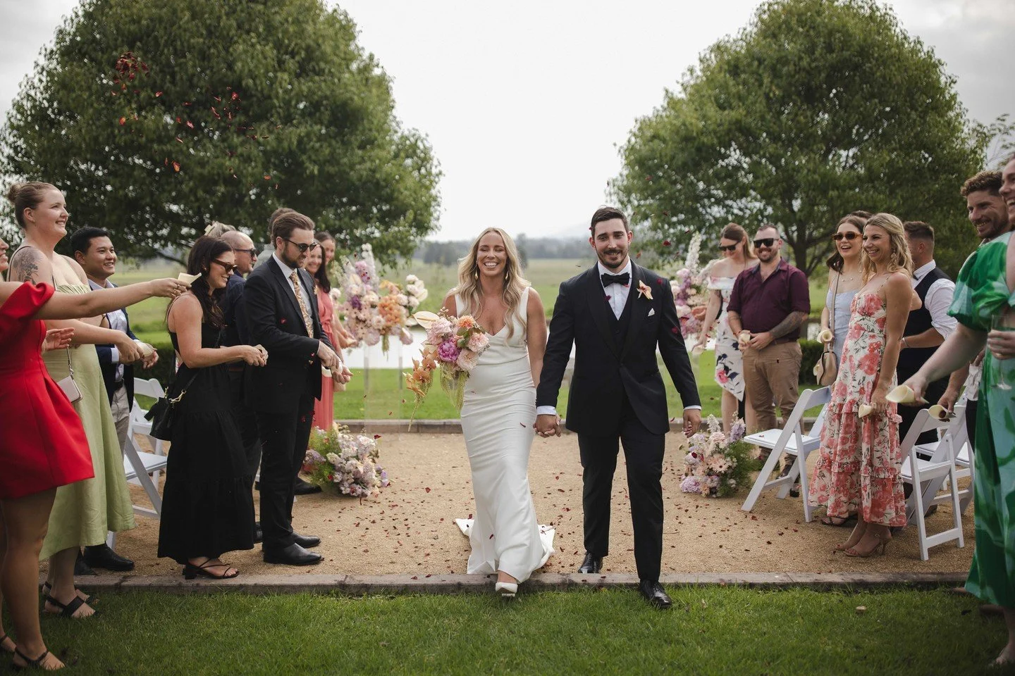 Remembering a beautiful Wednesday wedding for Emily &amp; Callen! Congratulations again Mr &amp; Mrs Searle x⁠
⁠
Photographer: @samuelwhiteweddings ⁠
Location: @linnaeuscollection