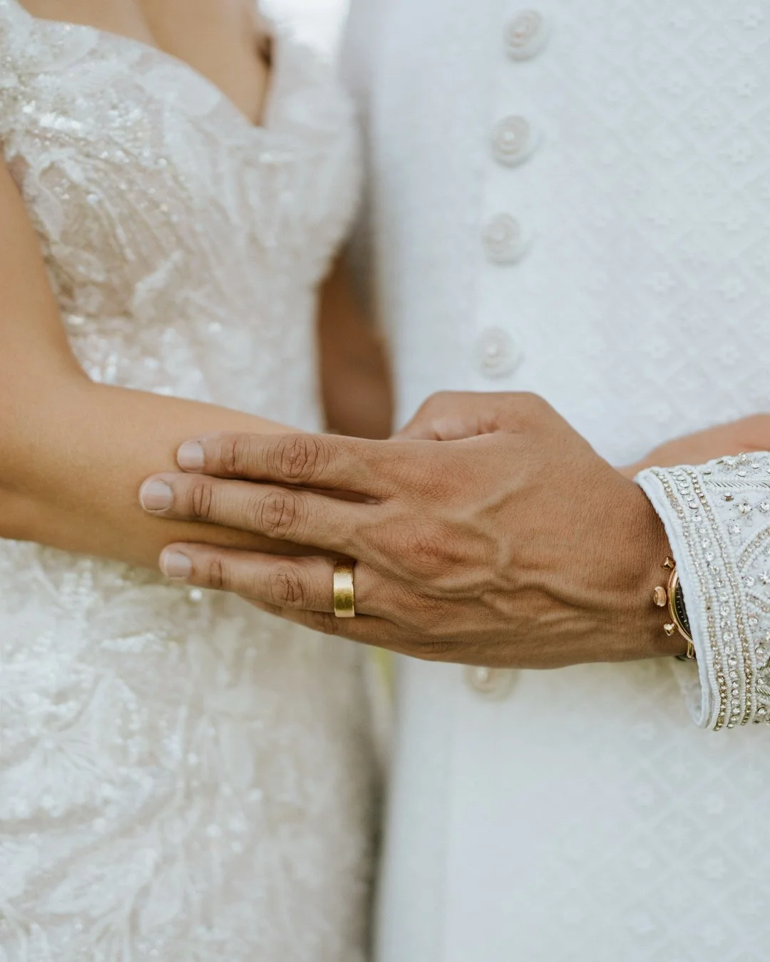 A stolen moment after Laura and Matt&rsquo;s wedding. I adored Matt&rsquo;s beautiful outfit!⁠
⁠
Photographer: @alanataylorphotography