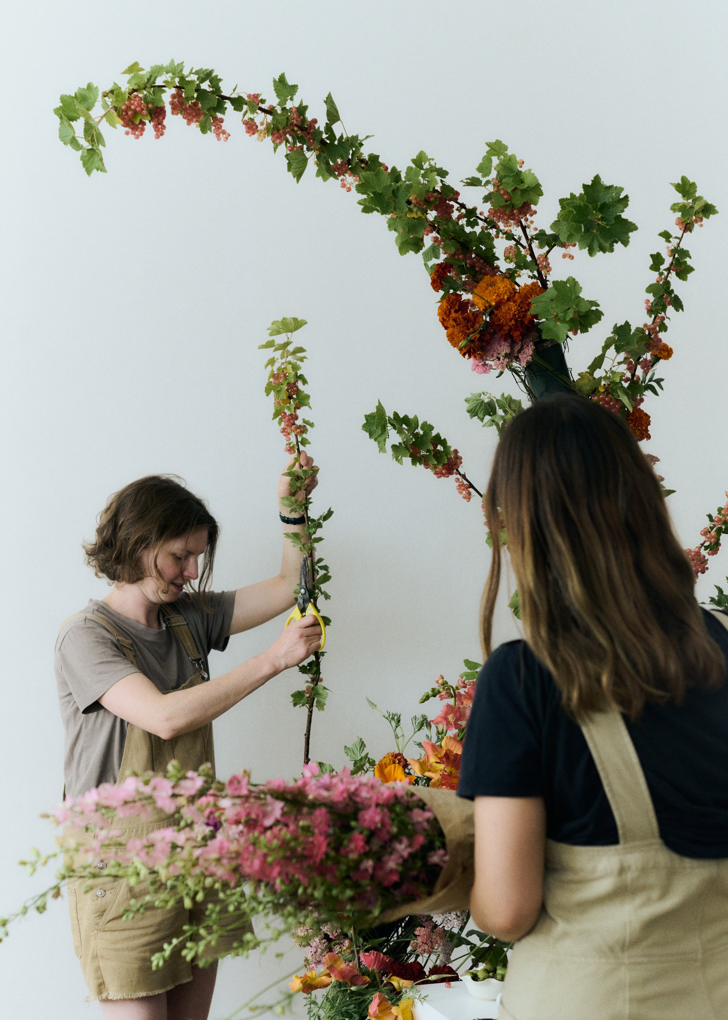 Copy of 259619_FlowersOnTheEdge_0153.jpg