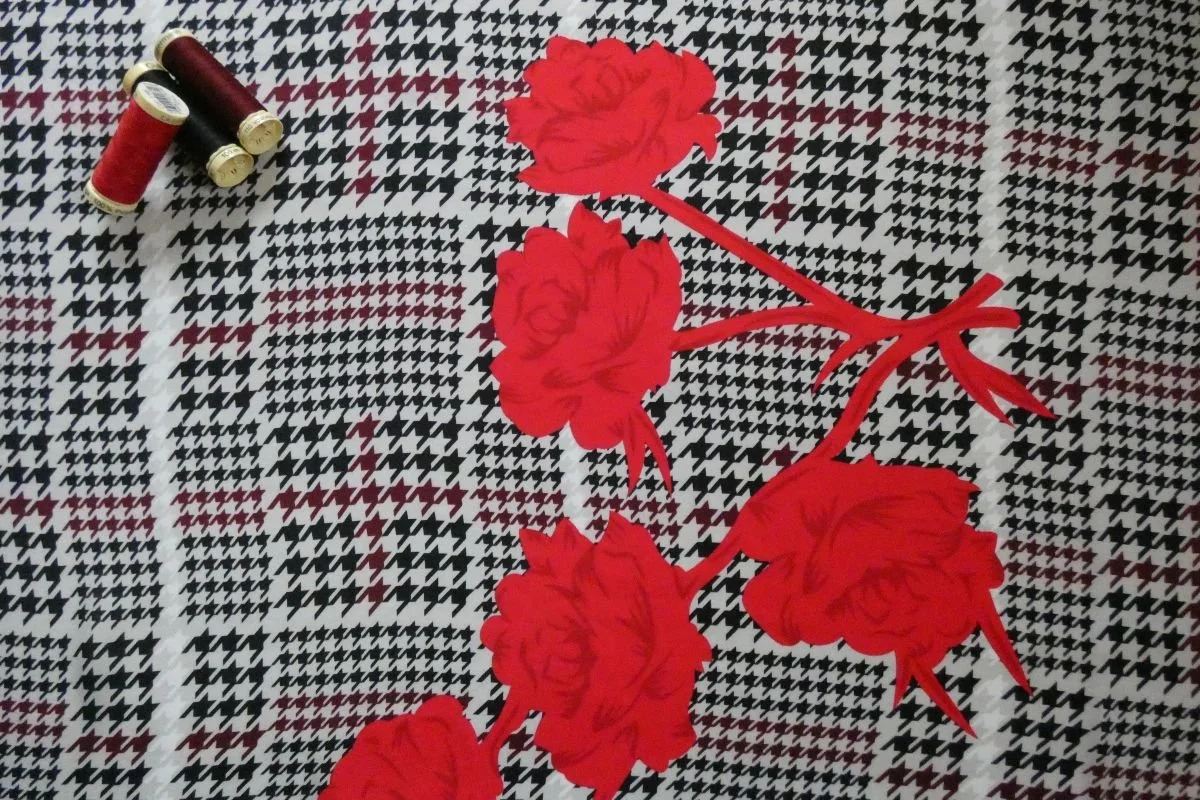 dogtooth_red_flower_ft2.jpg