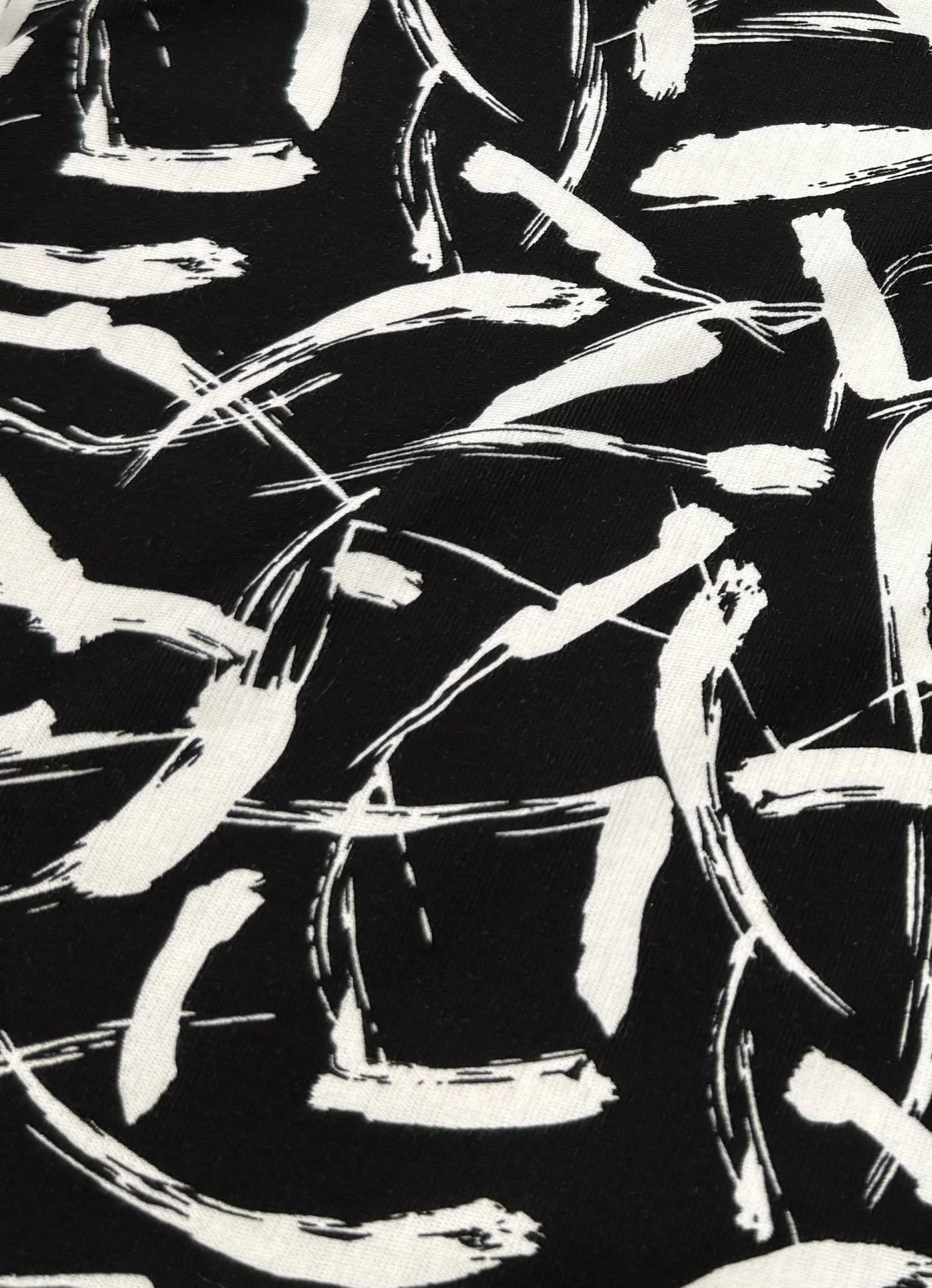 🖤 Brushstroke Bandit — Ponte Roma