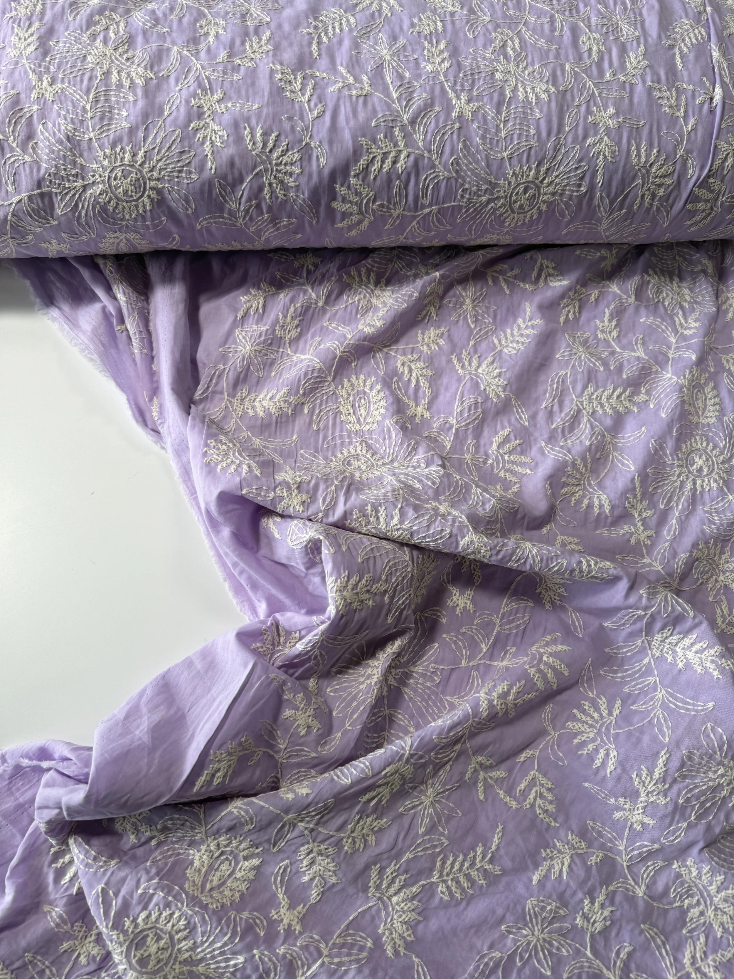 Embroidered Daydream Cotton Poplin -Lilac)