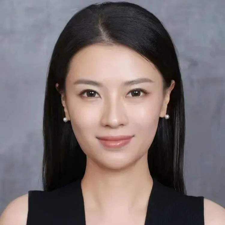 Xiao Li, soprano (lyric coloratura), is a distinguished vocal artist who has brought numerous classical opera roles to life on stage. A recent Doctor of Musical Arts graduate in Voice Performance from Rutgers University, she combines professional tec