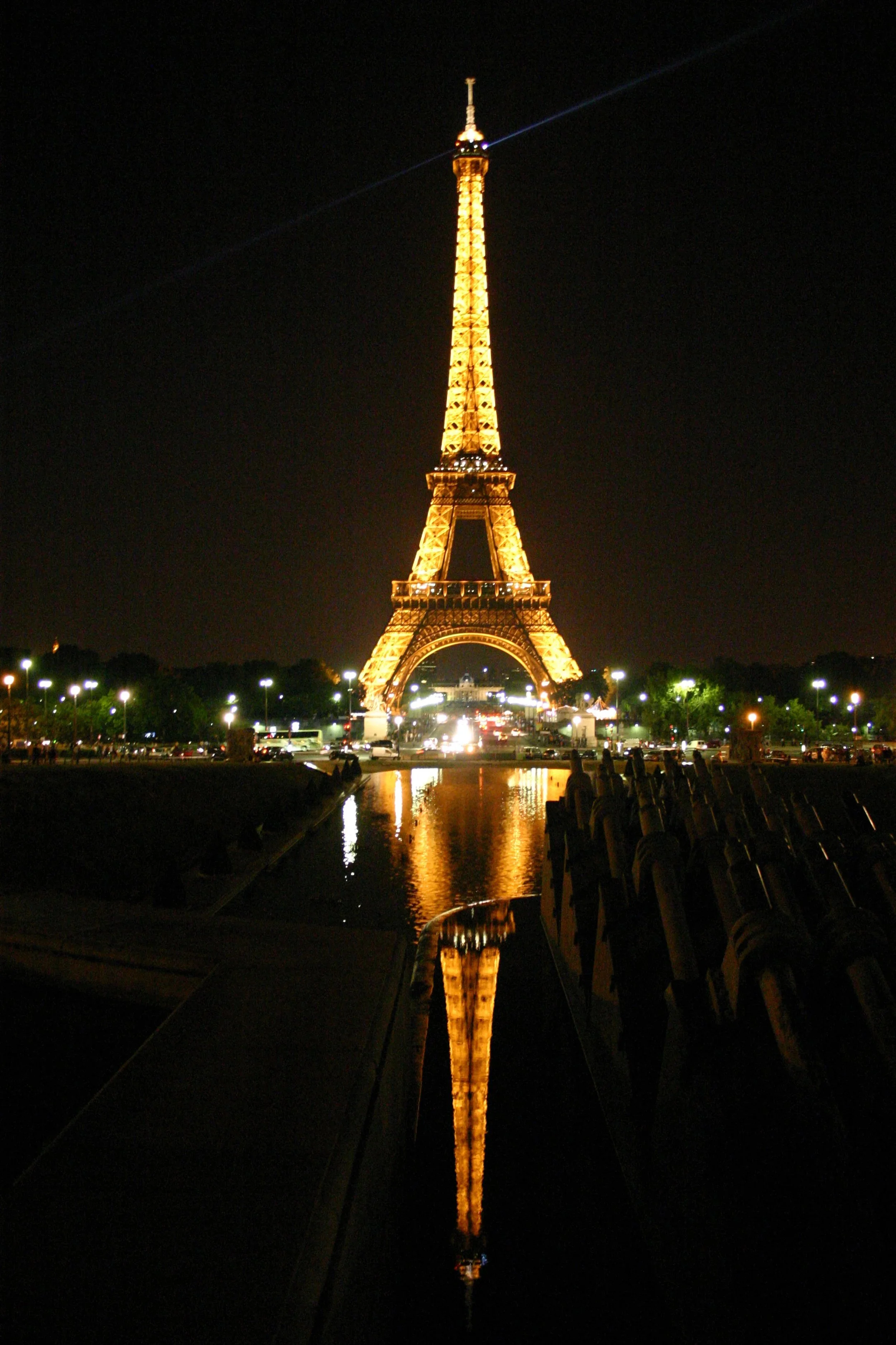 Image of the Eiffel Tower at Night