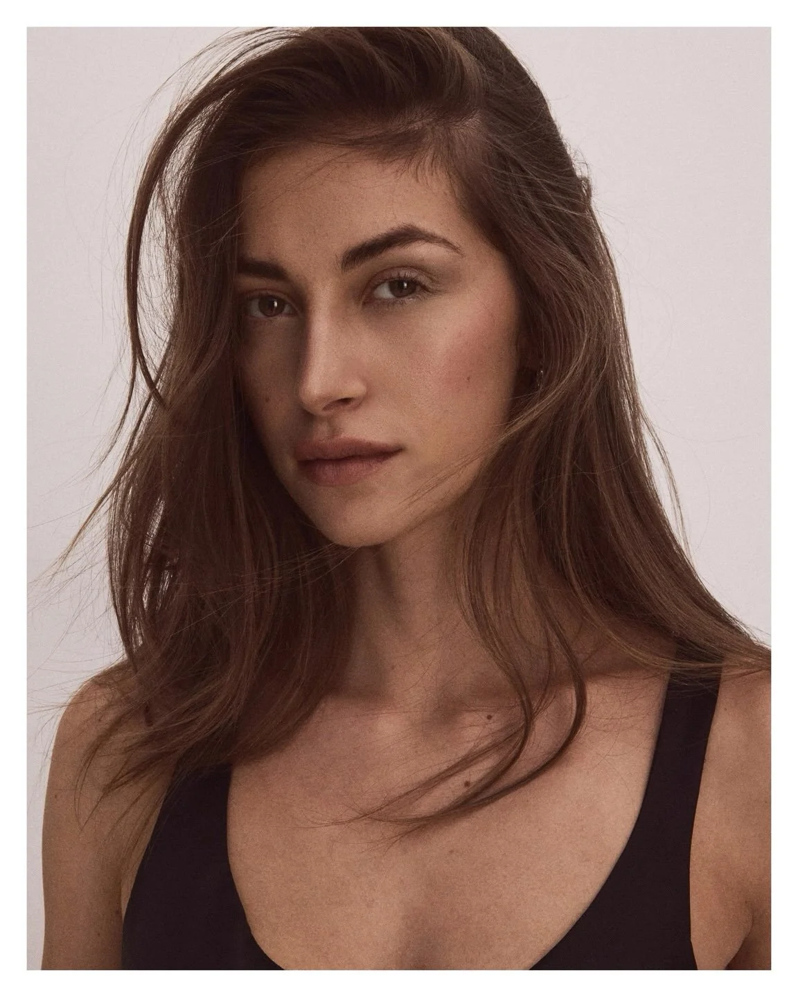 Gaye Hiette ( @gayehiette )Hair &amp; Make-up 

Photo: @julianfreybergphotography 
Talent: @helen.pk 
@amanagementde 

#beauty #cosmetic #naturalbeauty #hairandmakeup #hairstylist