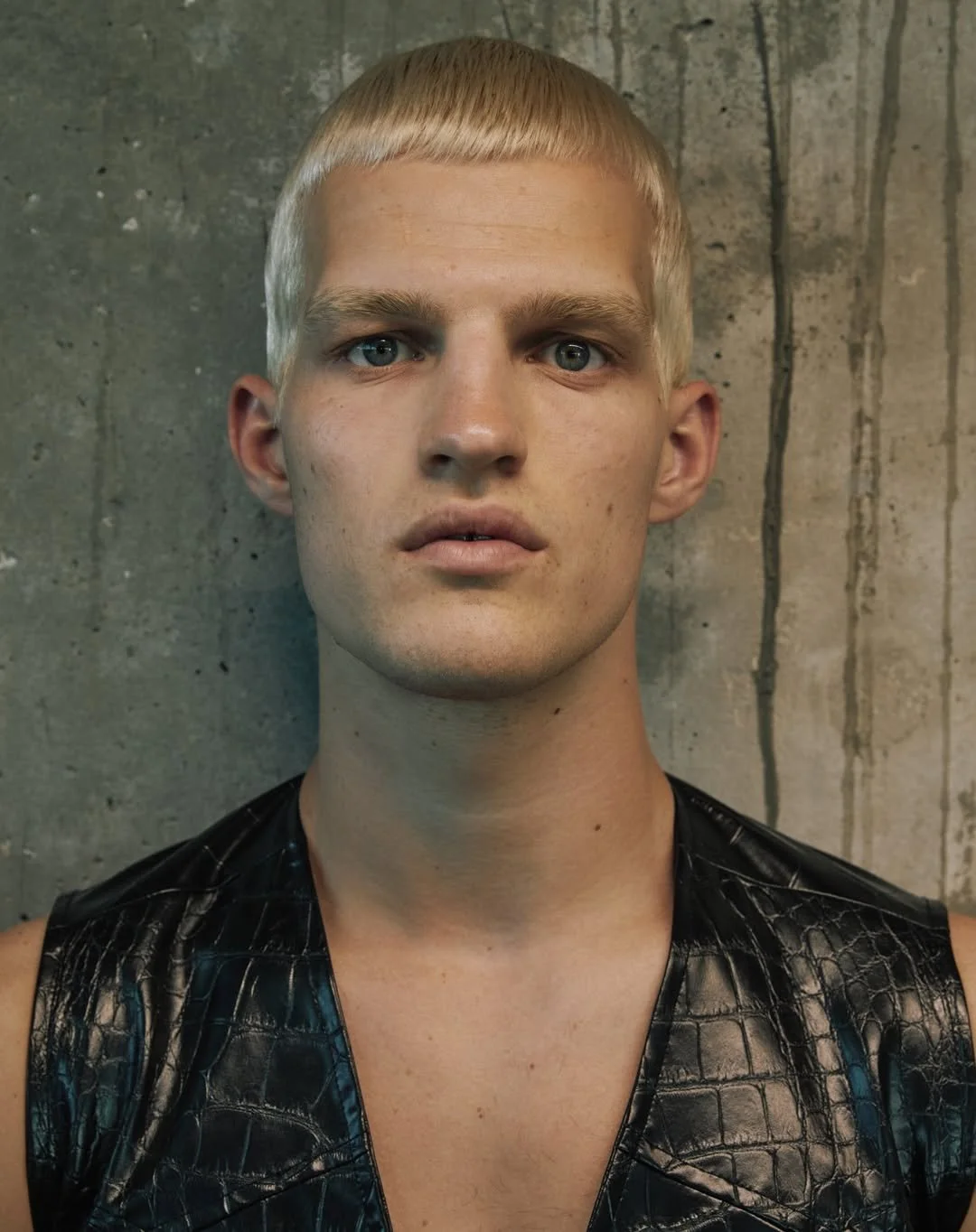 👽 @matteoferrii in @hankjobenhavn 📸 @josepinaph 💄 @therealsvenohlsen.jpg