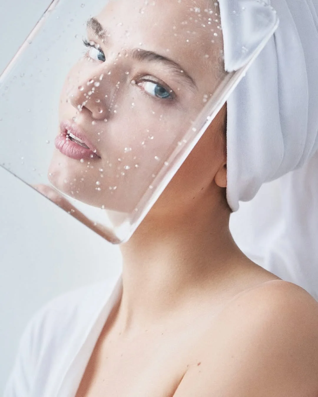 Hydration is everything!@floriansommet @janasommet @annamilaofficial @lancomeofficial #renergiet.jpg