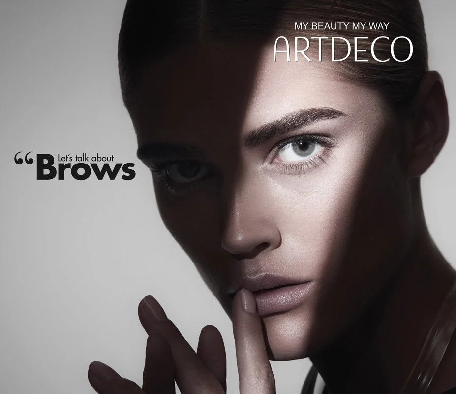 ARTDECO - JULIA SALLER
