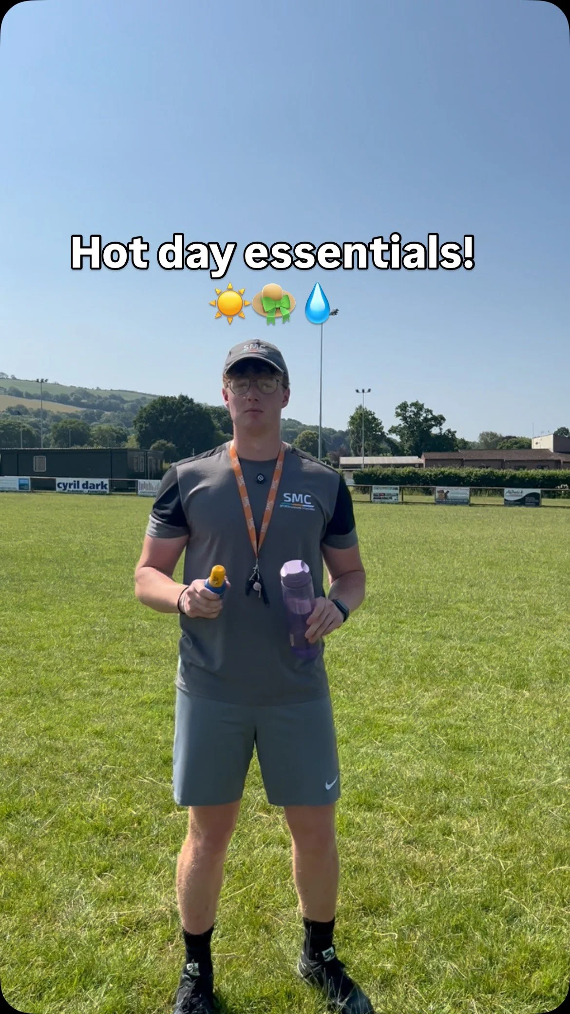 ☀️ Summer days = active days! Our coaches want to make sure every child stays safe while having fun at camp.
✅ Don’t forget to pack:
👒 A sun hat
💧 A water bottle
🧴 Sun cream
That way, your child can enjoy every game, challenge, and adventu