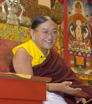 His Holiness Sakya Gongma Trichen to bestow teachings in London, 16-17 August 2020