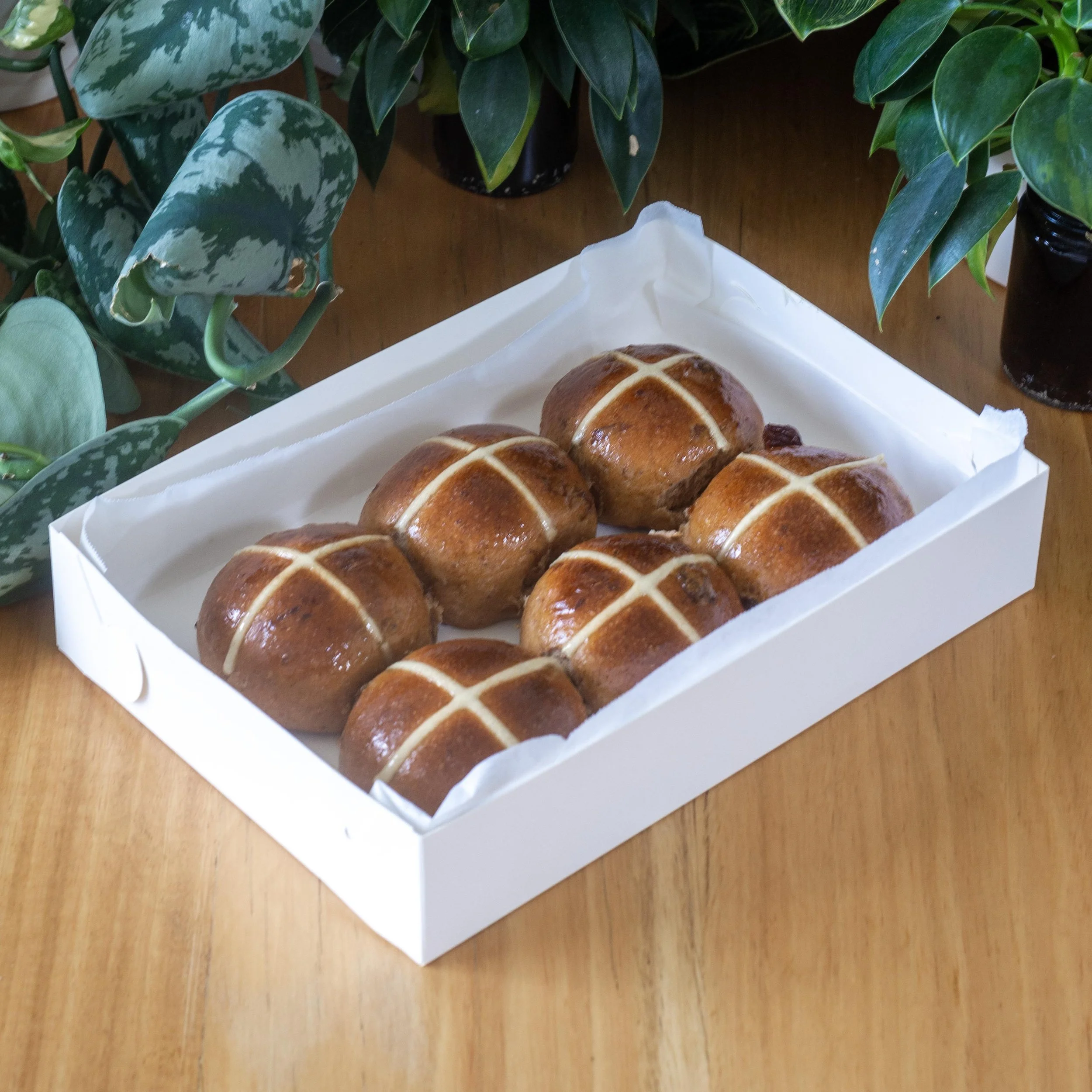 a box of 6 Zuckerhaus hot cross buns