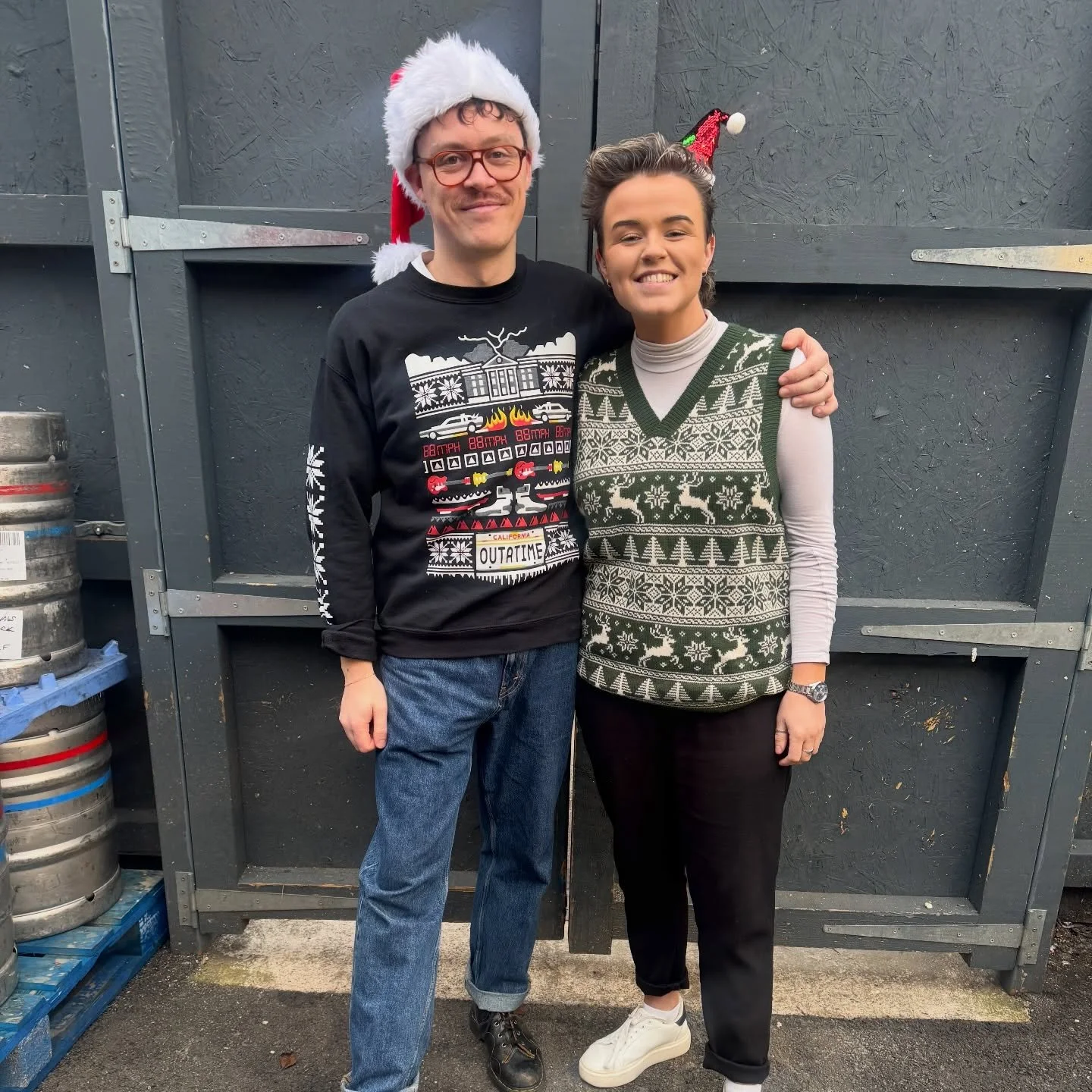 Wishing all of our friends, family &amp; followers a very Merry Christmas!!🎄🎶❤️