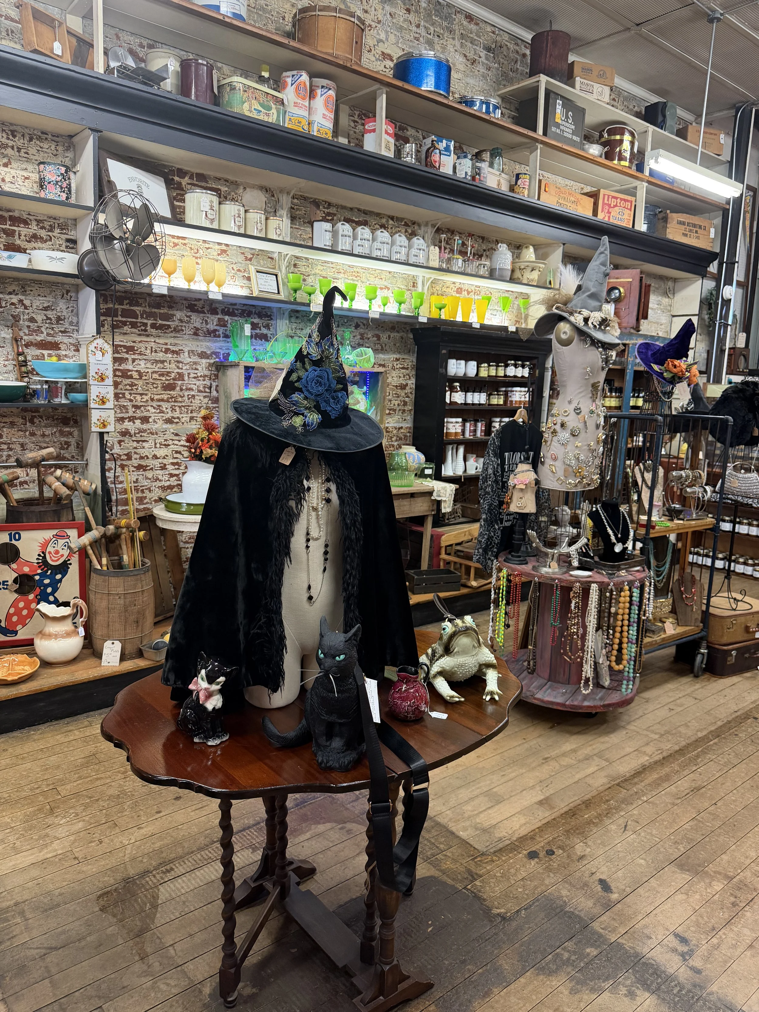 GlowInto X Trish Boyd Berkbuegler Giving Vintage Pieces a Second Life Through Ragz &amp; Relics 
