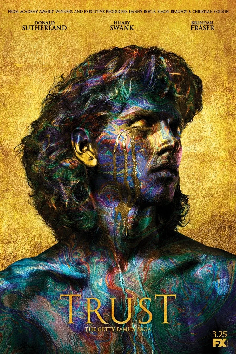 Locandina della serie TV 'Trust' con un volto di un uomo dai capelli ricci e trucco multicolore, sfondo dorato.