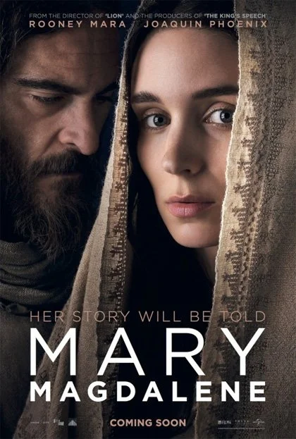Locandina del film "Mary Magdalene" con due persone, una donna con un mantello e un uccello, e un uomo con barba e cappuccio, in primo piano.