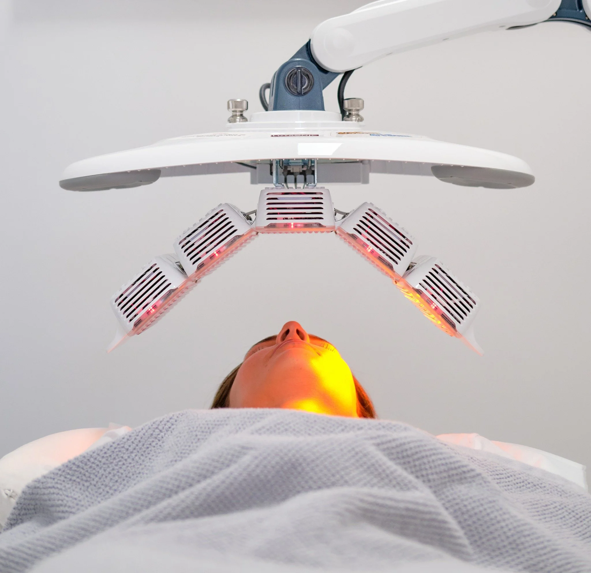 ✨ Glow from the inside out ✨

LED light therapy is one of our favourite non-invasive treatments to recharge and revitalise your skin. Different light wavelengths target concerns such as breakouts, redness, dullness, and signs of ageing &mdash; all wh