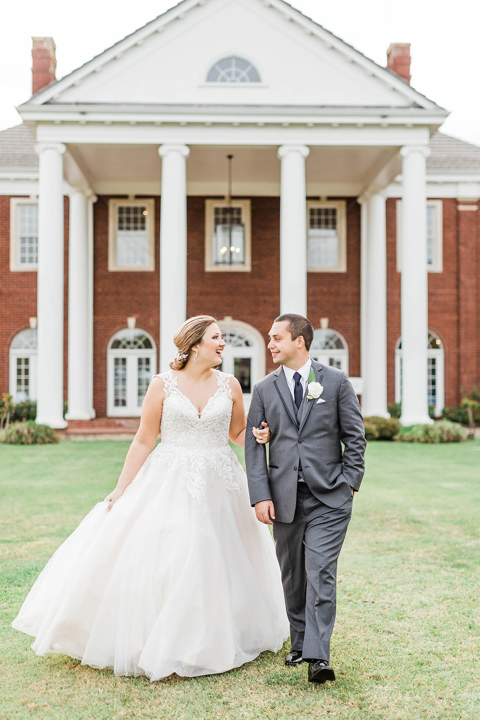 Mansion-at-Colavista-Wedding-Bastrop-TX_Paige-Vaughn-Photo-78.jpg