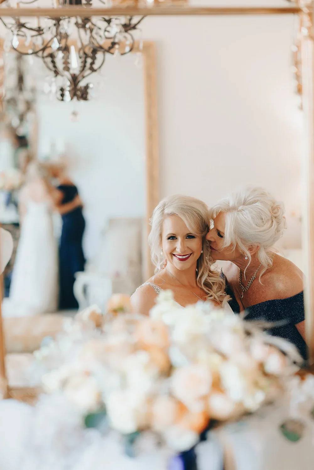 Mansion-at-Colovista-Wedding-Austin-Bastrop-Andrea-Vincent-018.jpg.webp
