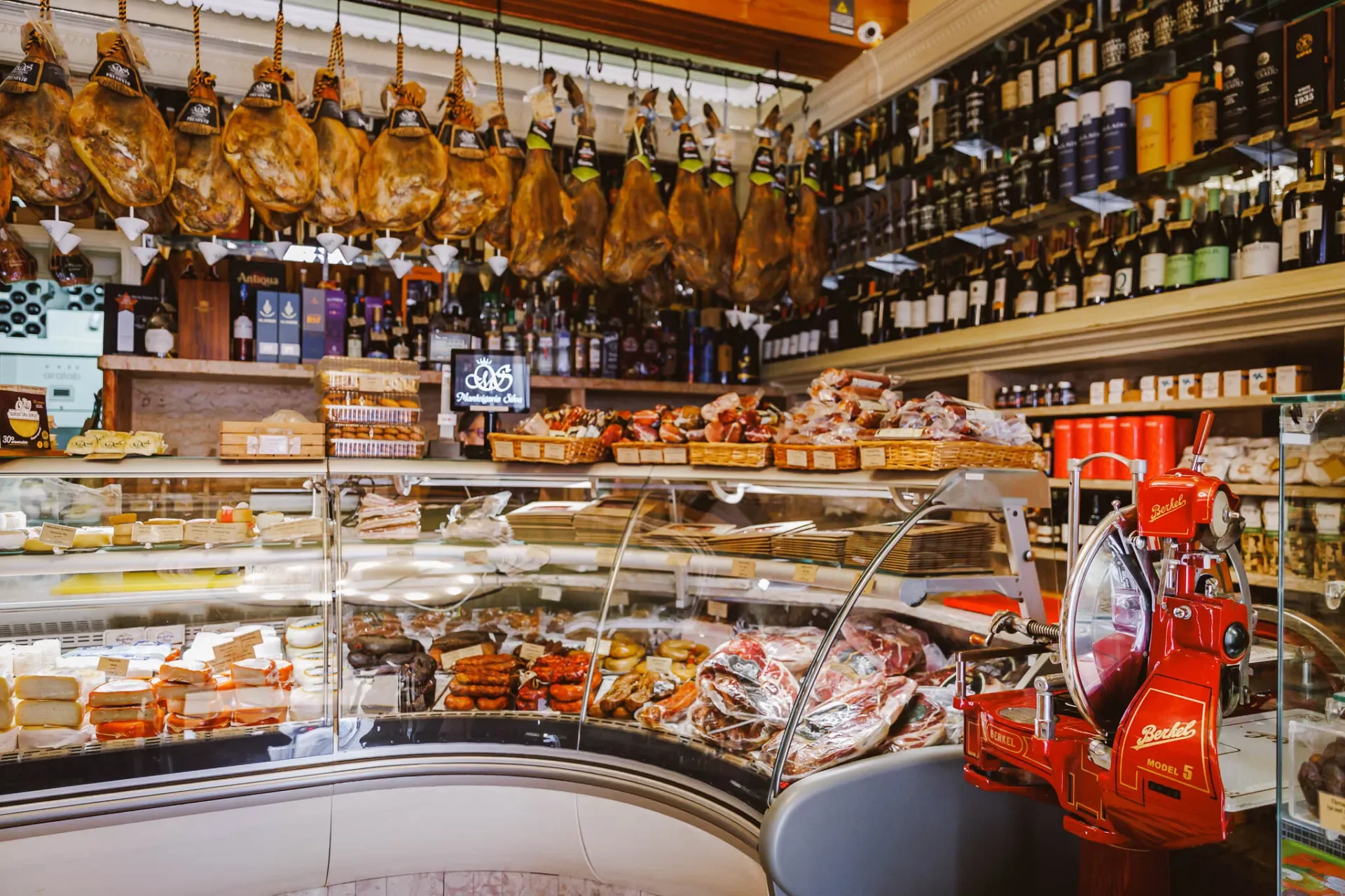 InsideLisbon_FoodWine_20240625_0072_LR.webp