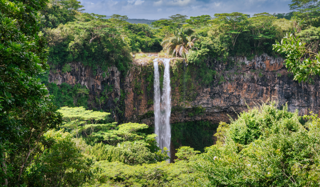 Mauritius - Chamarel Waterfall.png