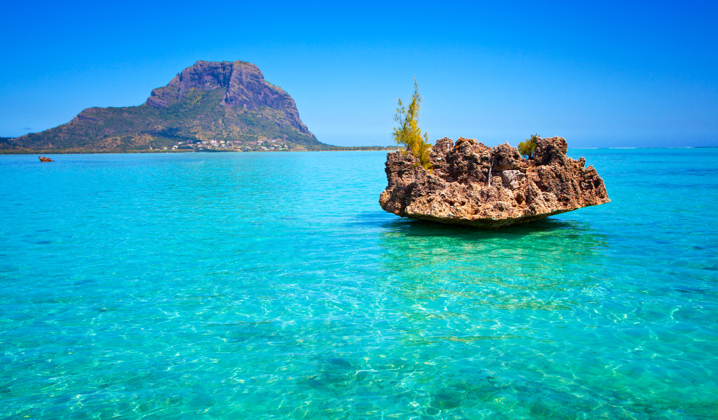 Mauritius - Crystal Rock.png