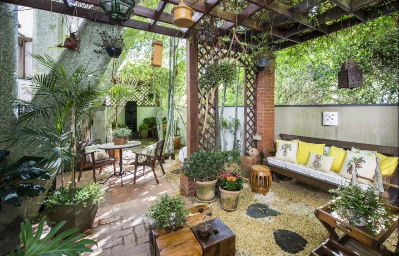 The Icositetragon — Designing with the 24-Sided Circle