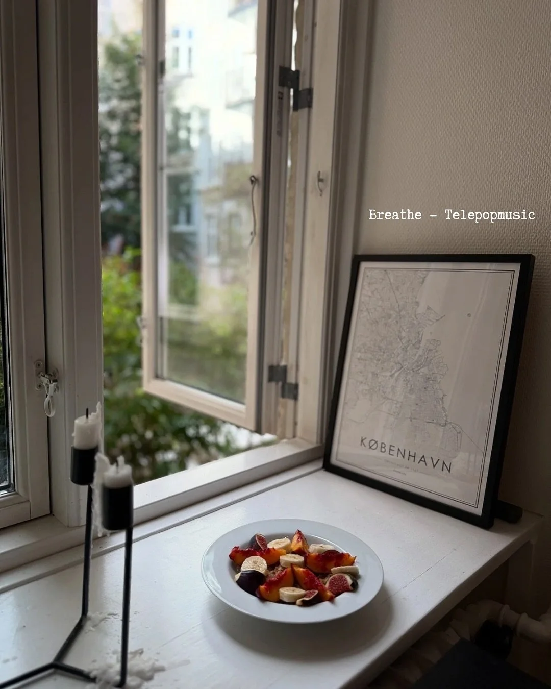 my favorite morning songs to wake up my mind and ease the mood 🫰🏻 check out my full &bdquo;Easy Morning&ldquo; playlist in my bio! Good morning &amp; happy Sunday 🤍.. btw I am not a morning person - but soft &amp; easy music always helps!