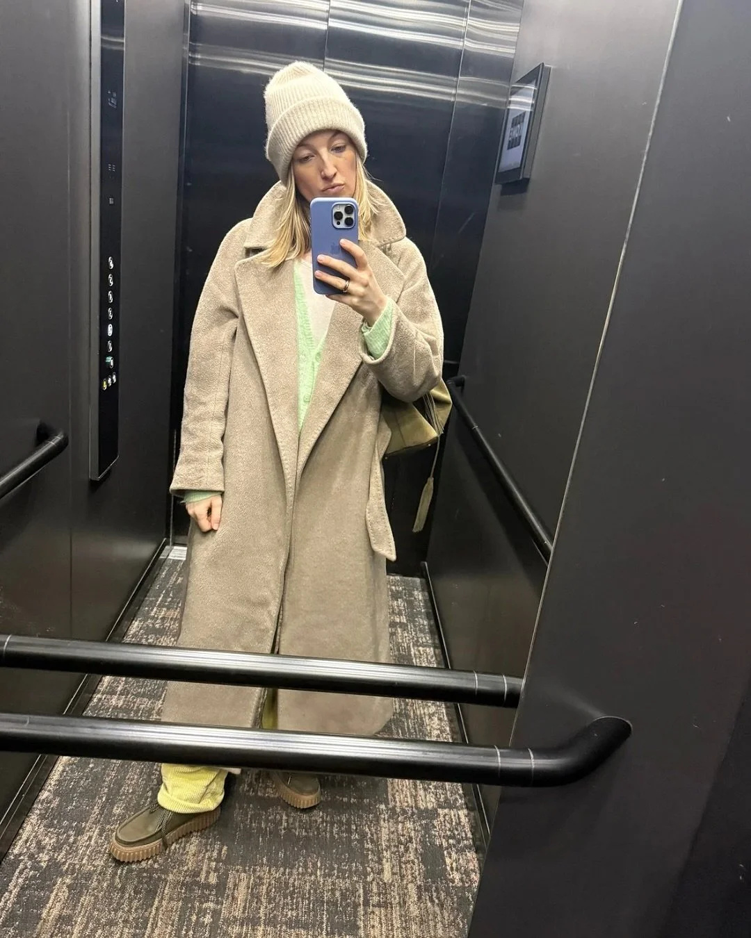 I love Scandinavia for many reasons .. their laid back lifestyle, content people aaaand their design! The so called Sophie scarf, Clark or Salomon shoes as well as beige wool-coats are def. some of my favorite winter clothings. But let&rsquo;s be hon