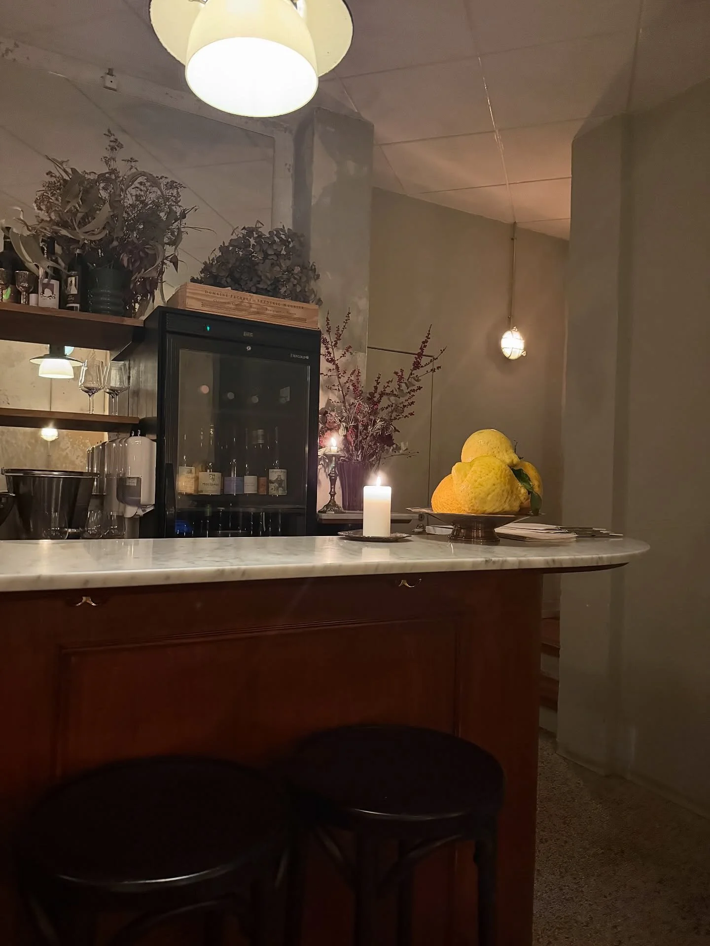 Where I had dinner lately.. in Copenhagen. 

Starting the week with two new favorites.

Bar Moro @barmorocph isn&rsquo;t just super pretty, the South Mediterranean food also tasted sooo good! Lovely staff and atmosphere overall &ndash; we had a reall