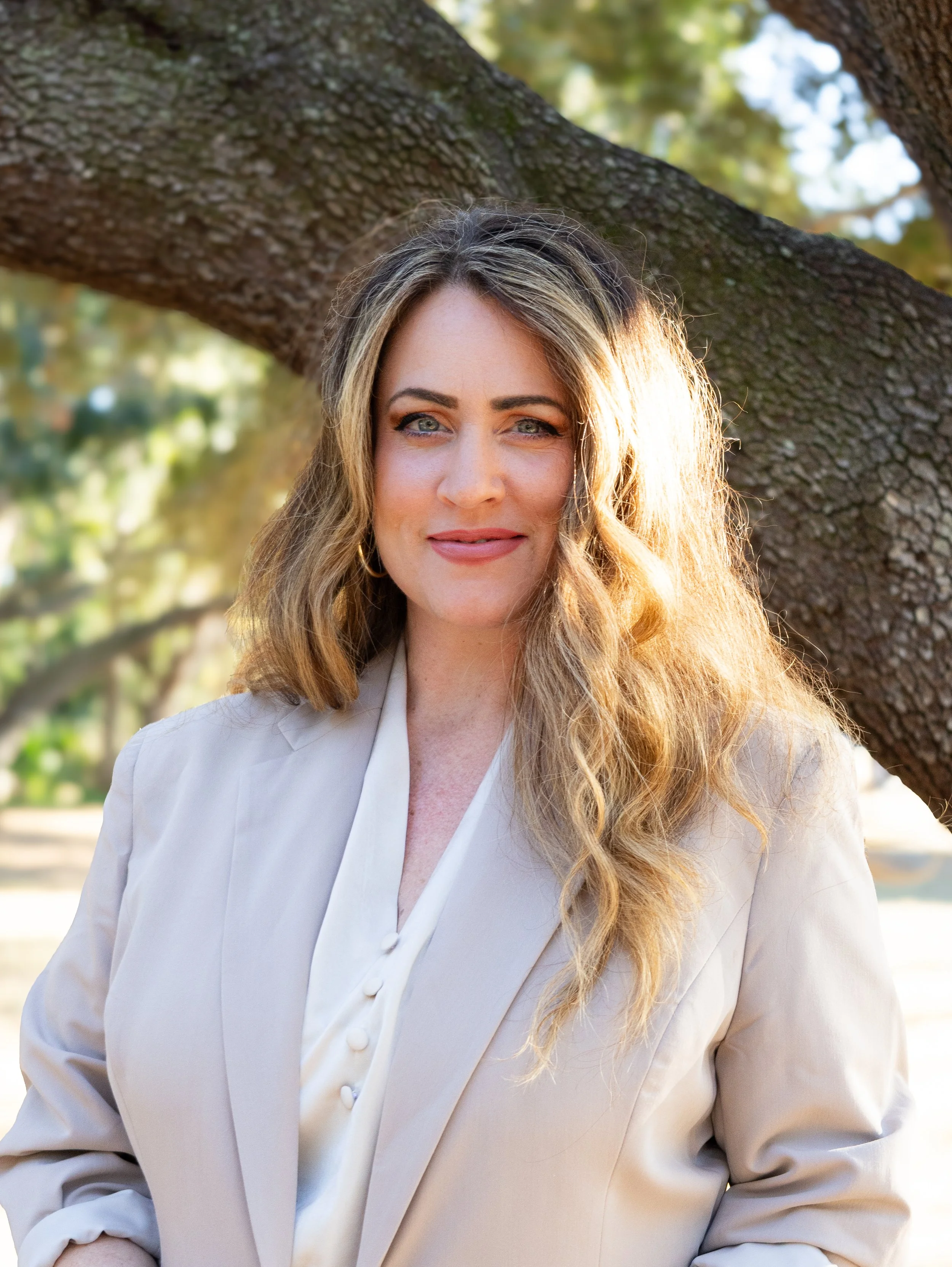 Personal brand photographer in Tampa capturing approachable, confident imagery