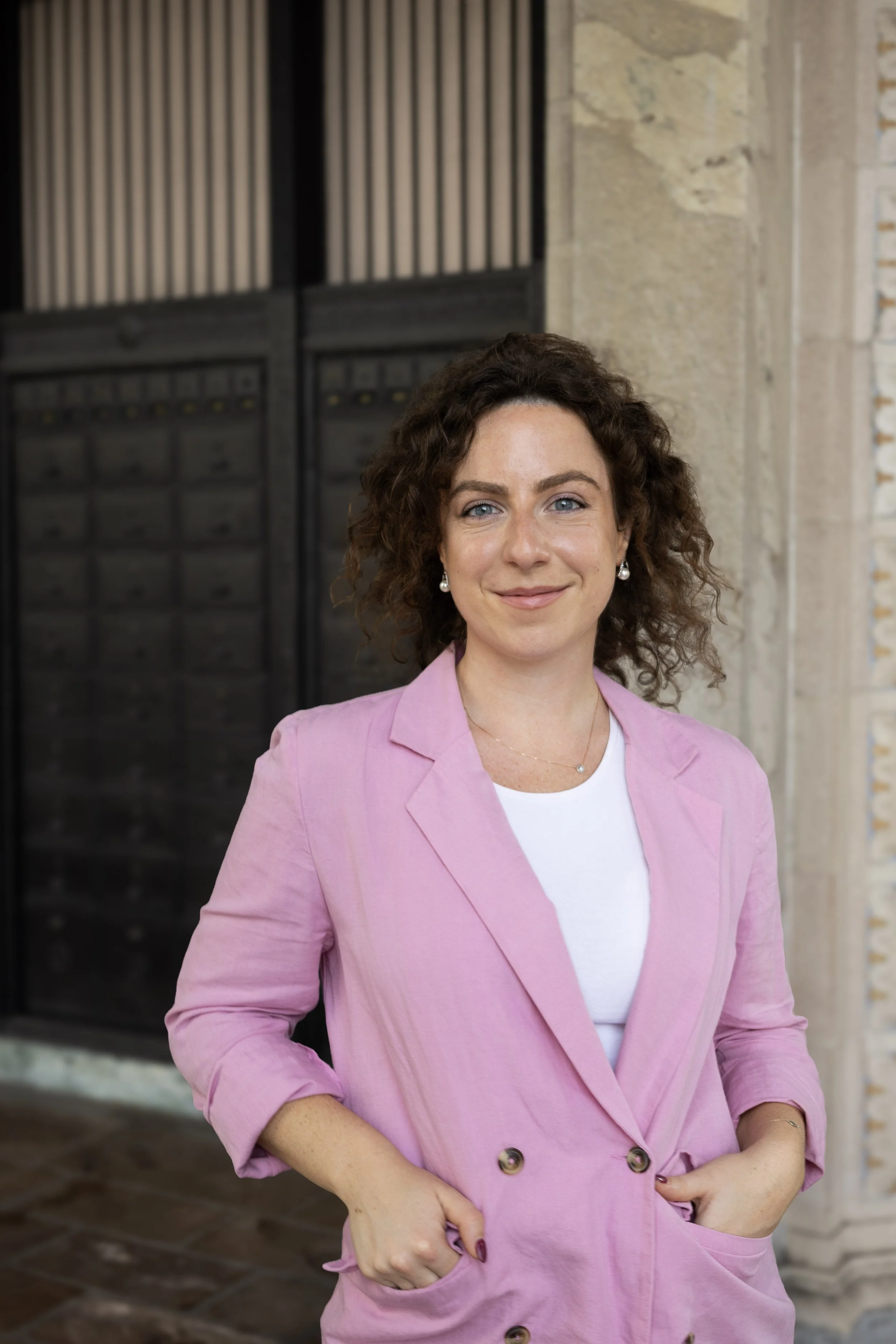 Modern headshots by Brandwell Studios — authentic, polished photos that highlight personality and professional presence. Tampa Florida Brand Photography