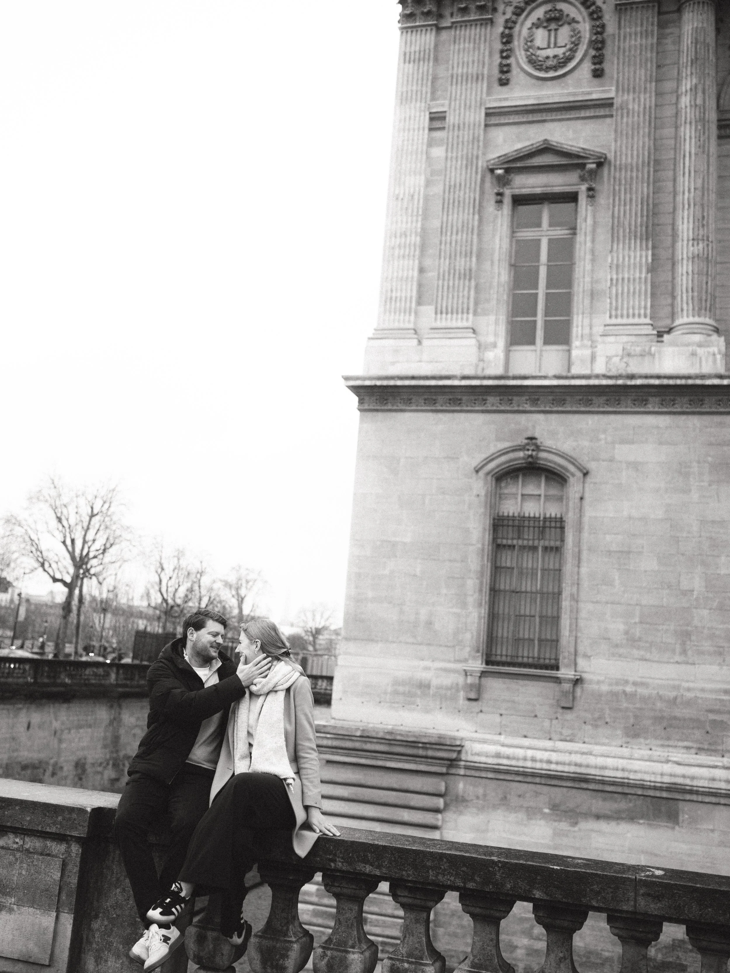 couples-photoshoot-paris