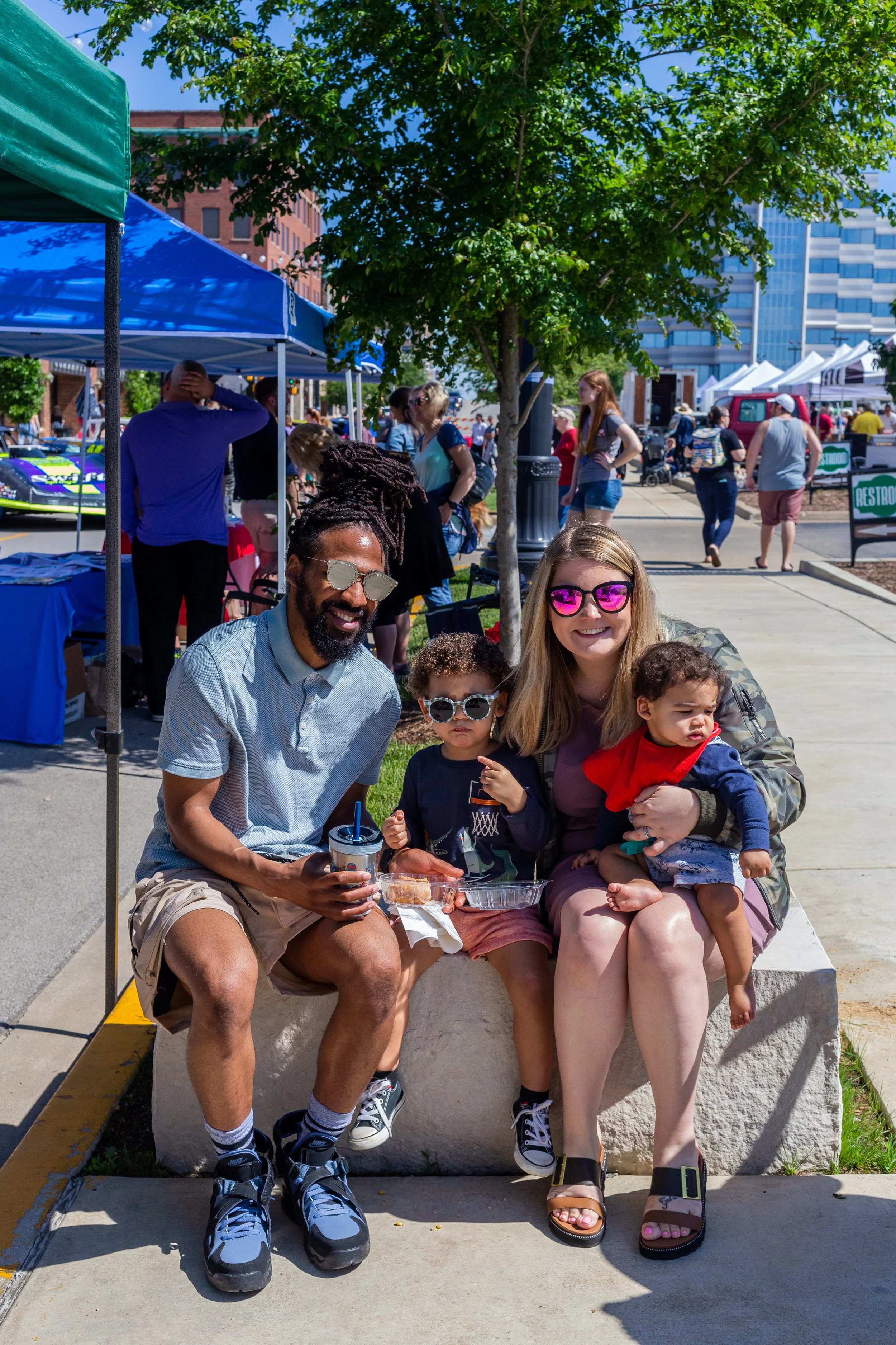 Copy-of-family-of-four-sitting-at-kankakee-farmers-market.jpg