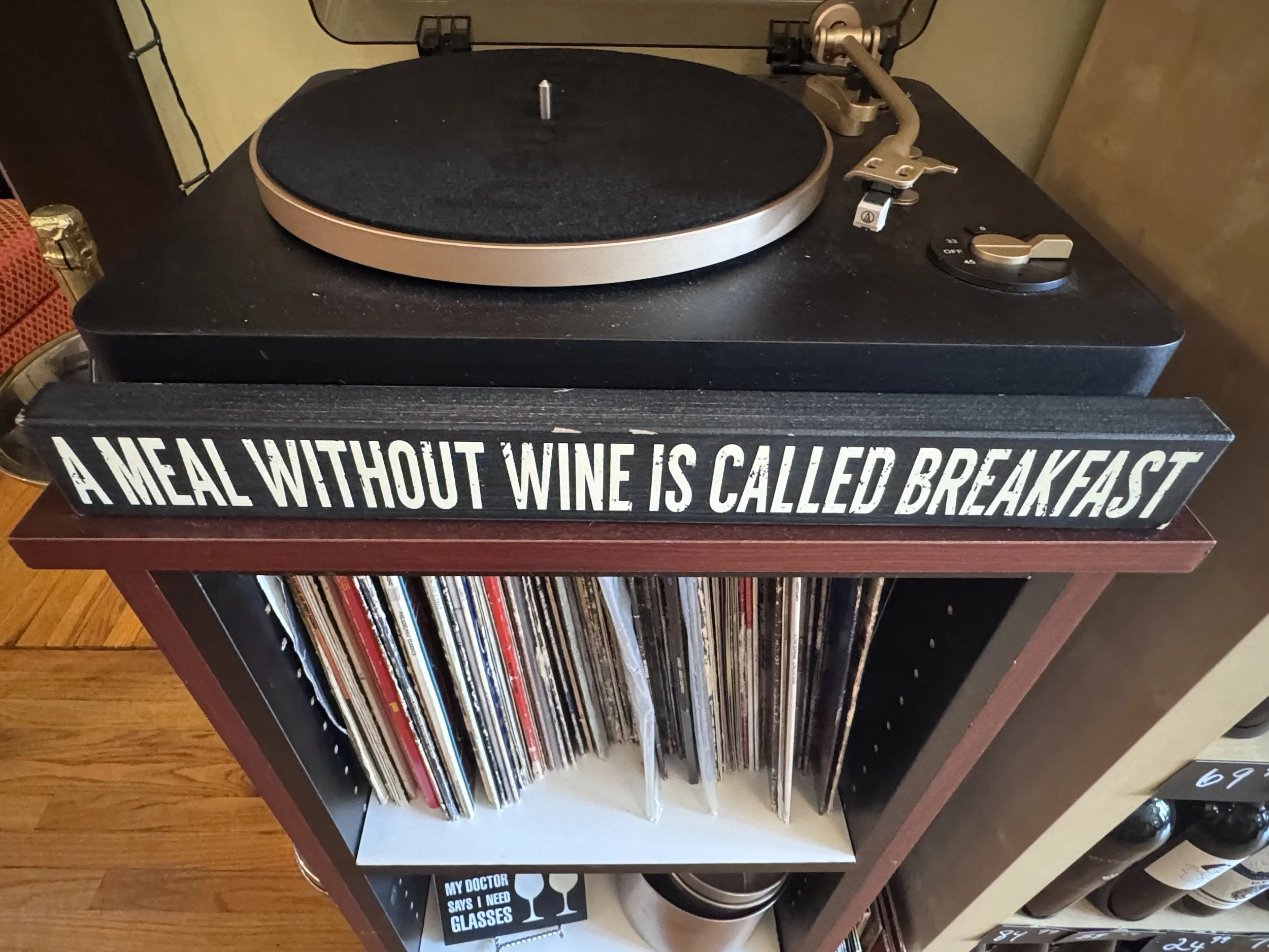 🎵 Wine & Vinyl Friday
