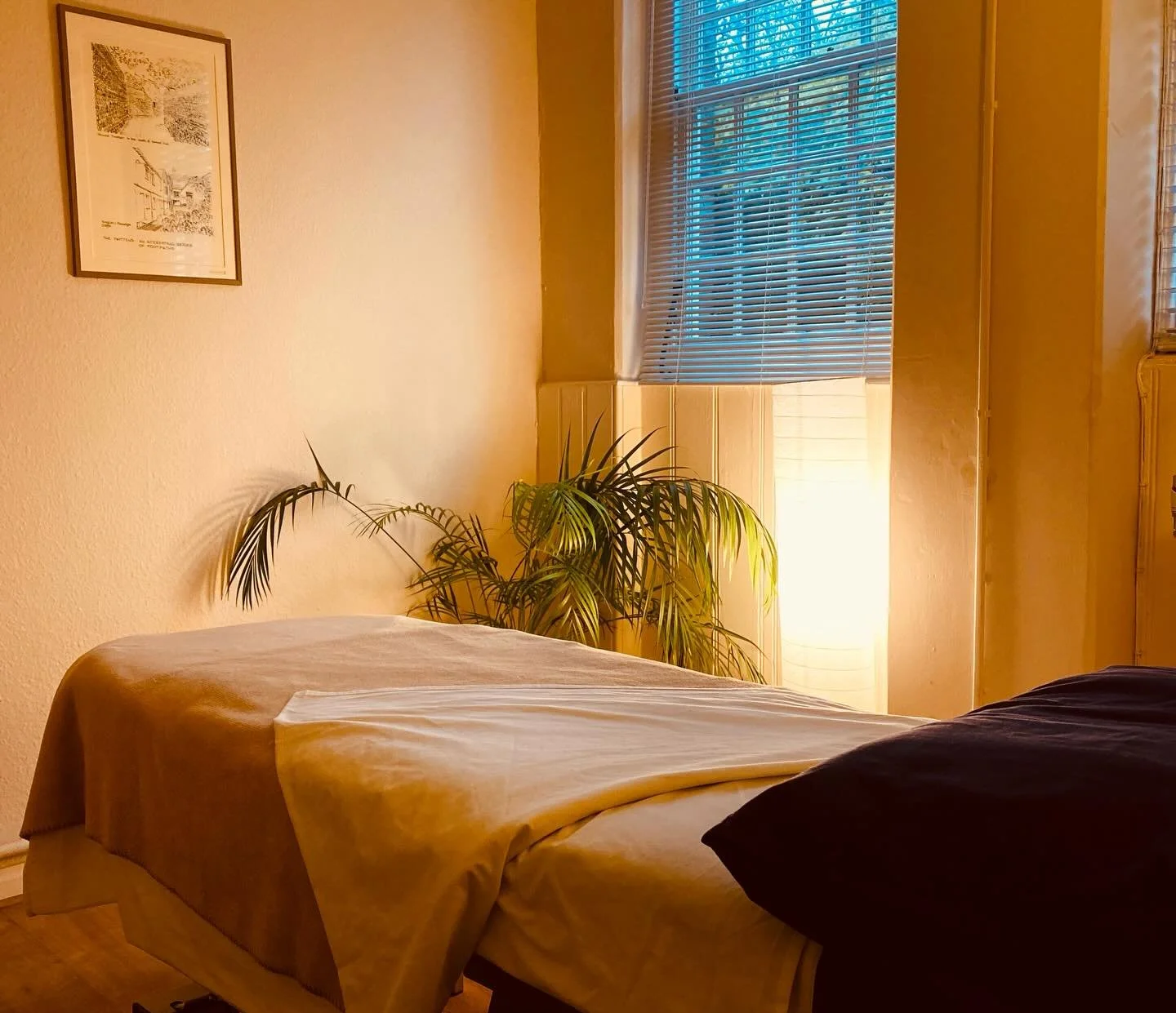 Time Out Tuesdays 🫶
Every Tuesday @theopendoorlewes ,  treatments for nourishment &amp; restoration.

Massage, facials, Reiki&hellip; and the ultimate cozy treatment: a luxurious hot stone massage to melt away the winter chill.🔥

Come reset, restor