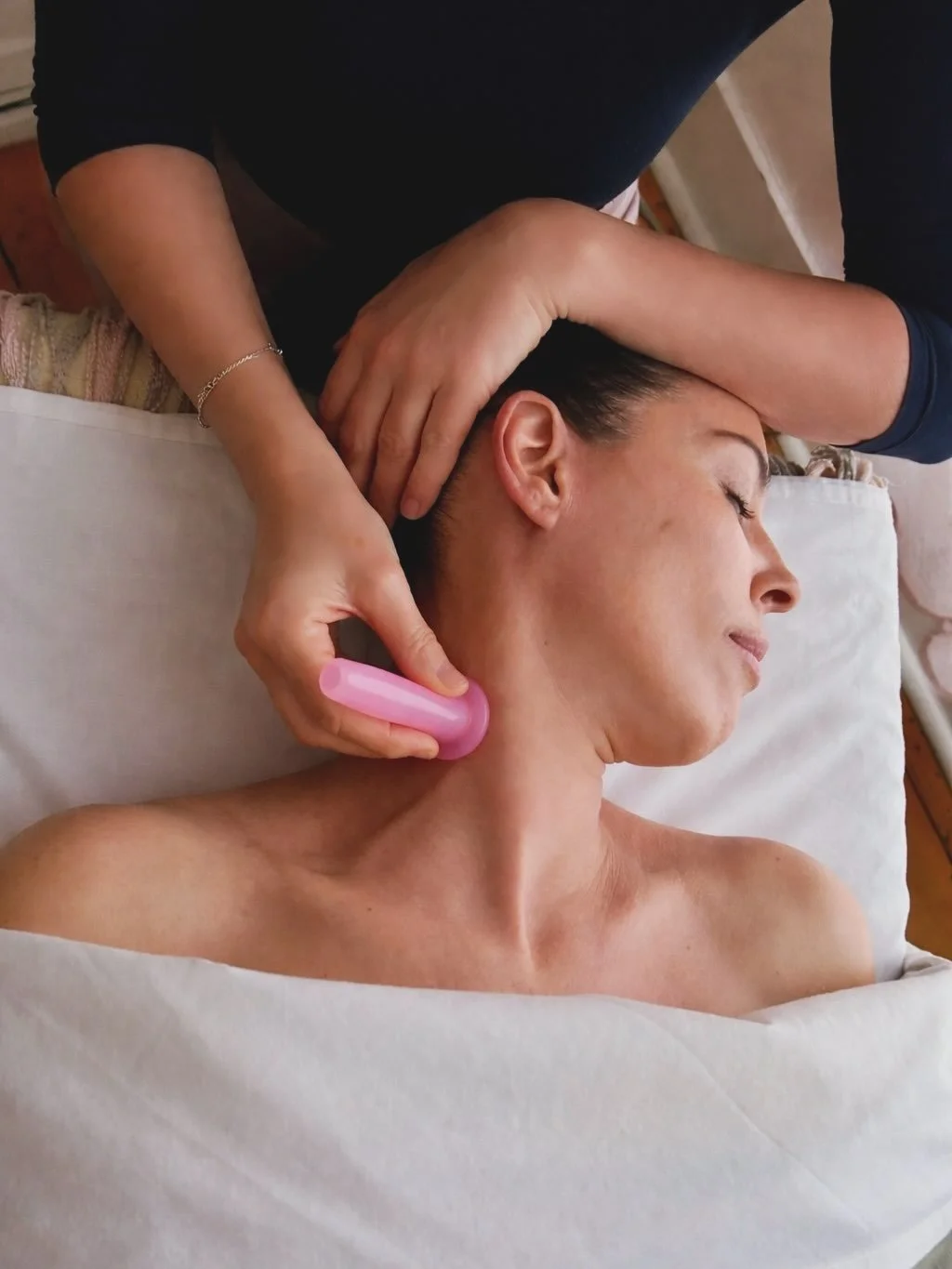 Elevating my facial treatments with advanced cupping techniques. Working closely with the lymphatic system we boost circulation, reduce puffiness, sculpt and leave your skin glowing like never before. I&rsquo;m so excited to bring this into my facial
