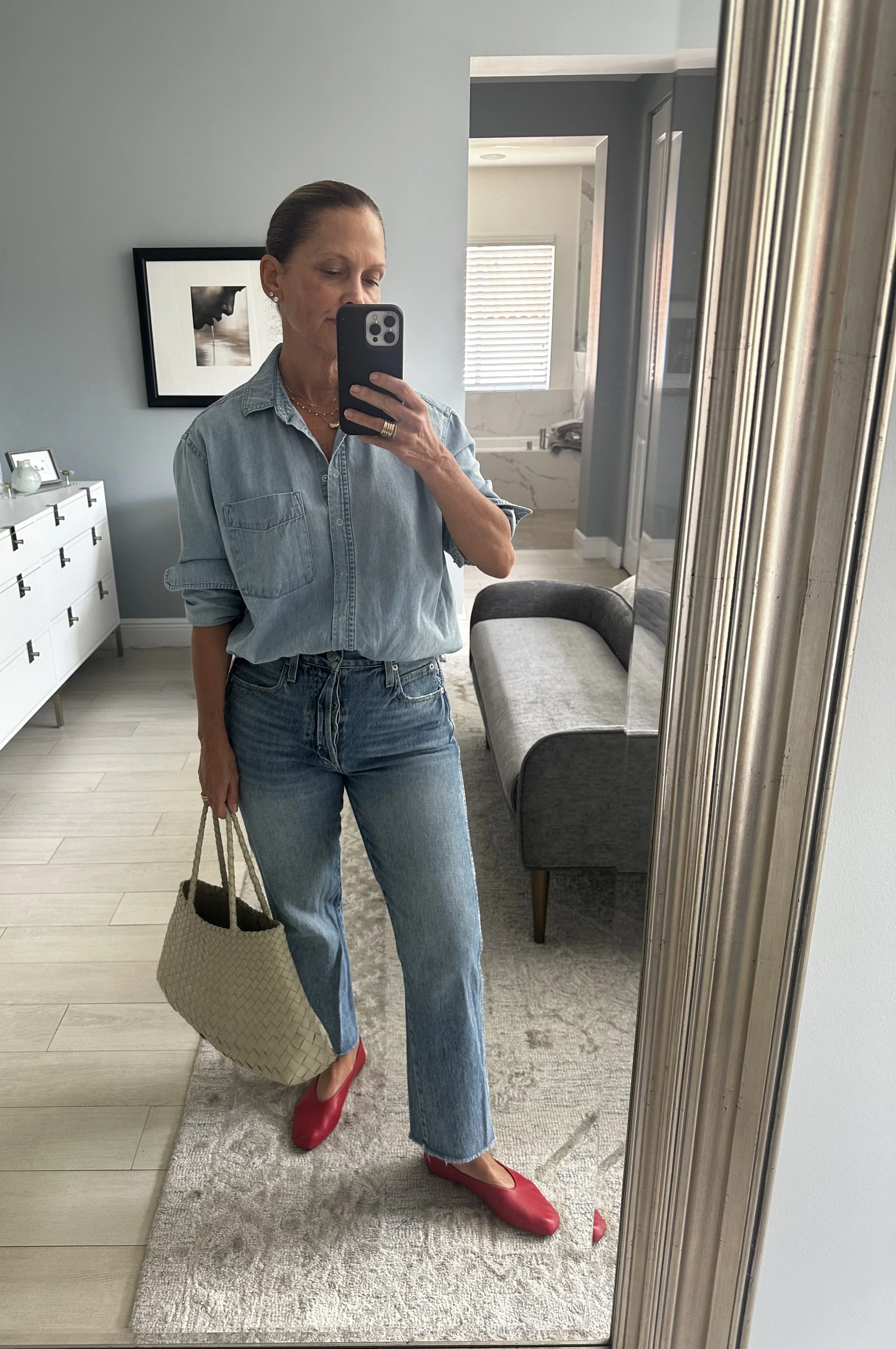 AMO Slim Straight Jean