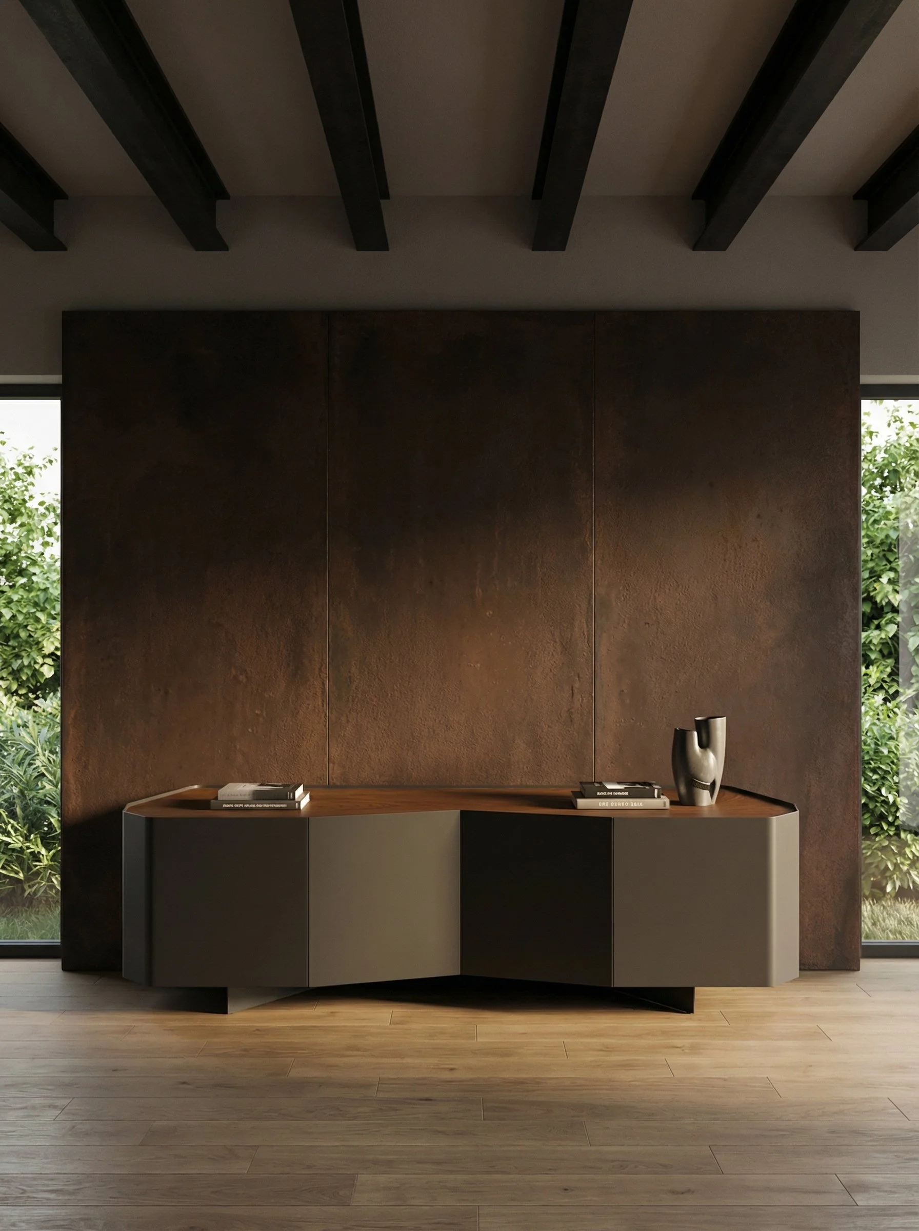 Interruttore di mobili moderno con finiture di legno e metallo, decorato con libri e un vaso nero, in una stanza con pareti di metallo e grandi finestre con vista sul giardino.