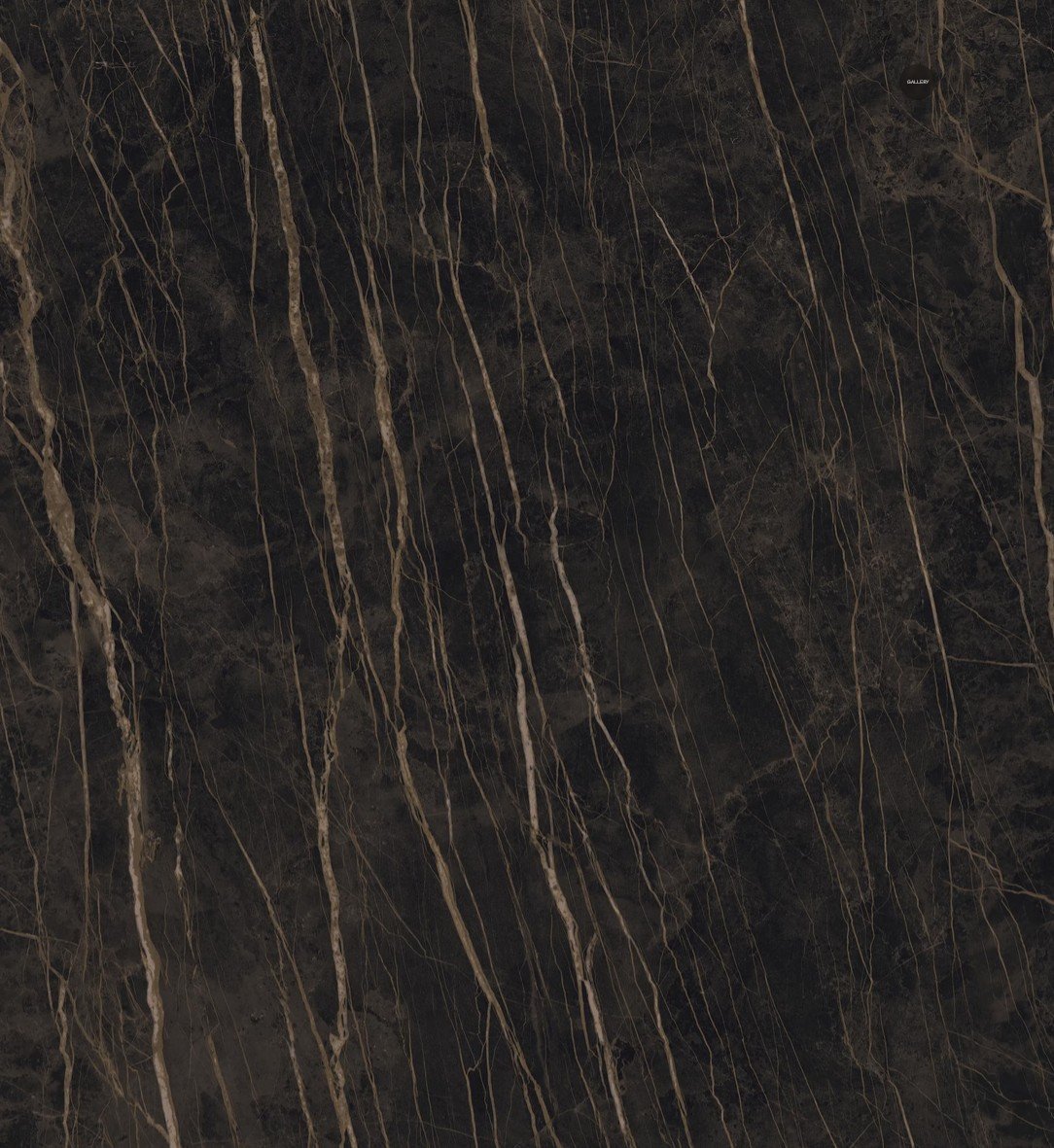 Superficie di marmo nero con venature di colore beige e marrone.