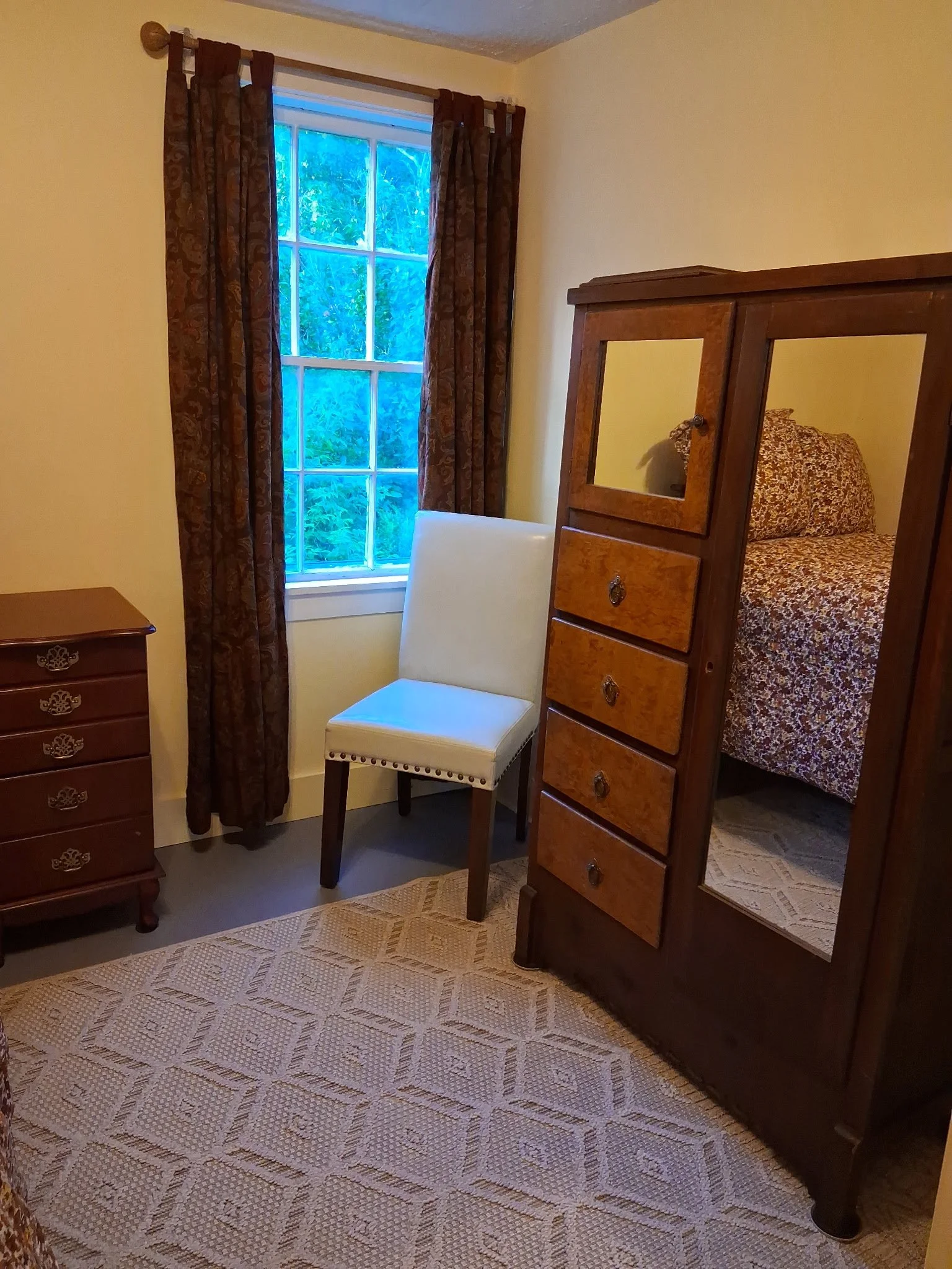 Yellow Room - Co-Living House