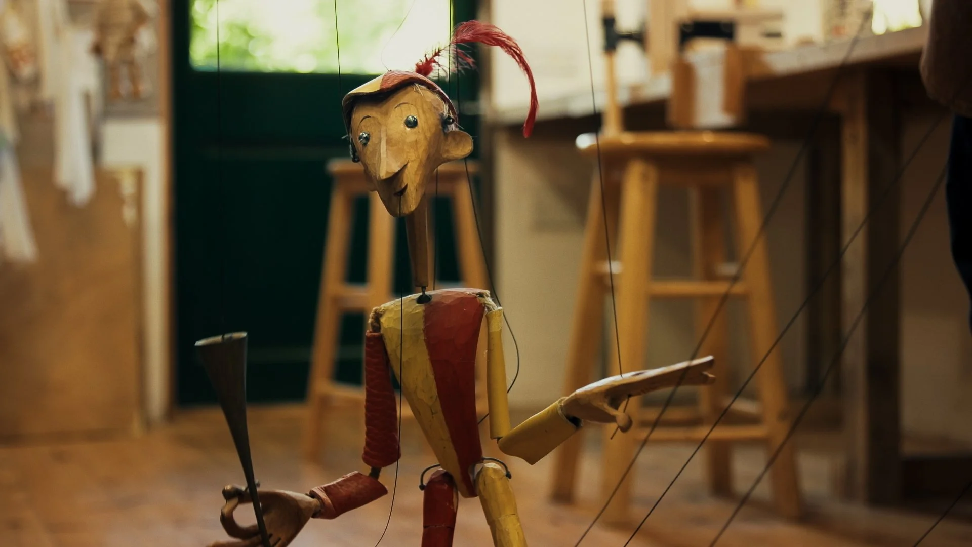 John Roberts Puppet. Untangling Film.