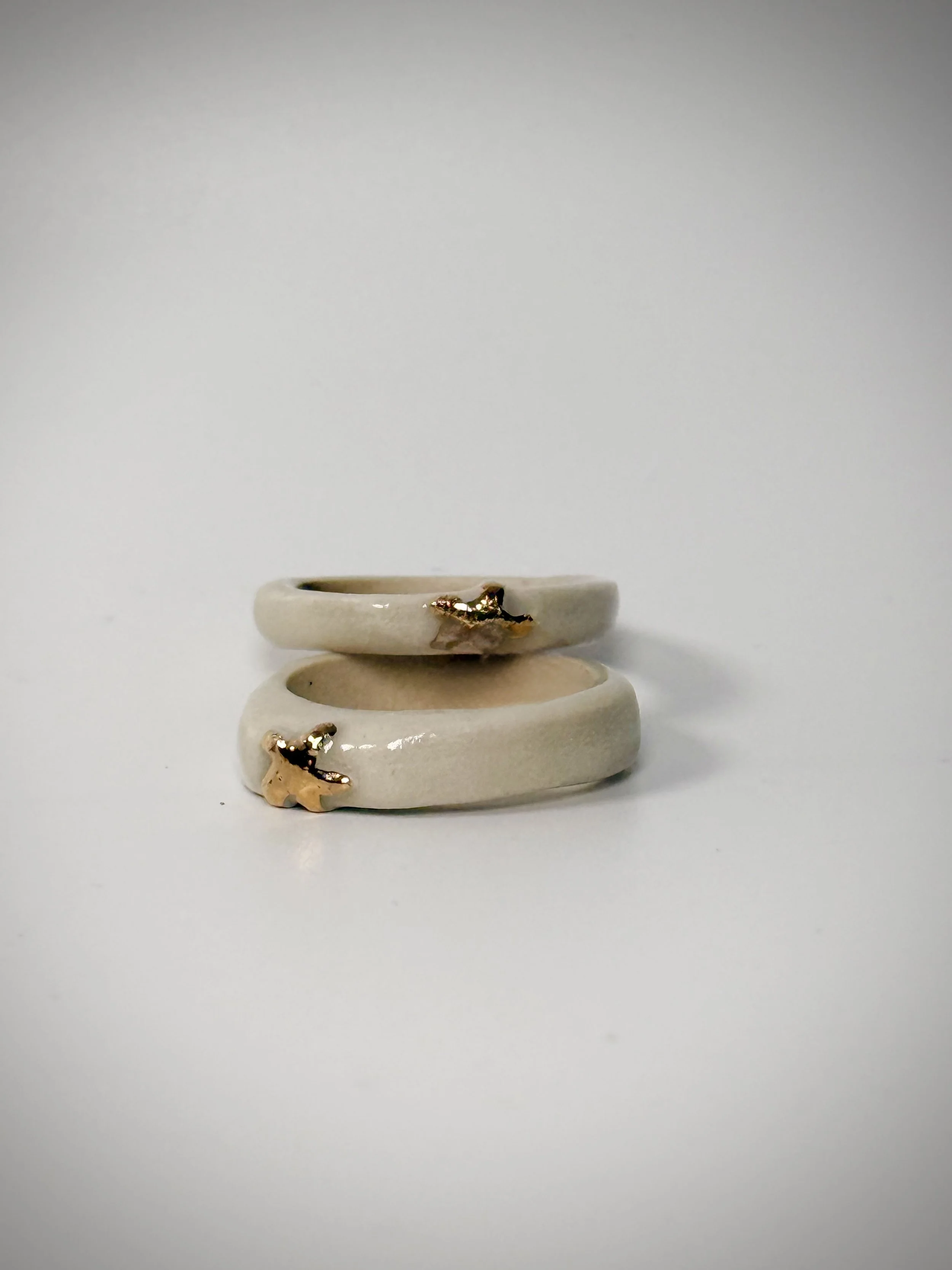 Starfish White and Gold Ring