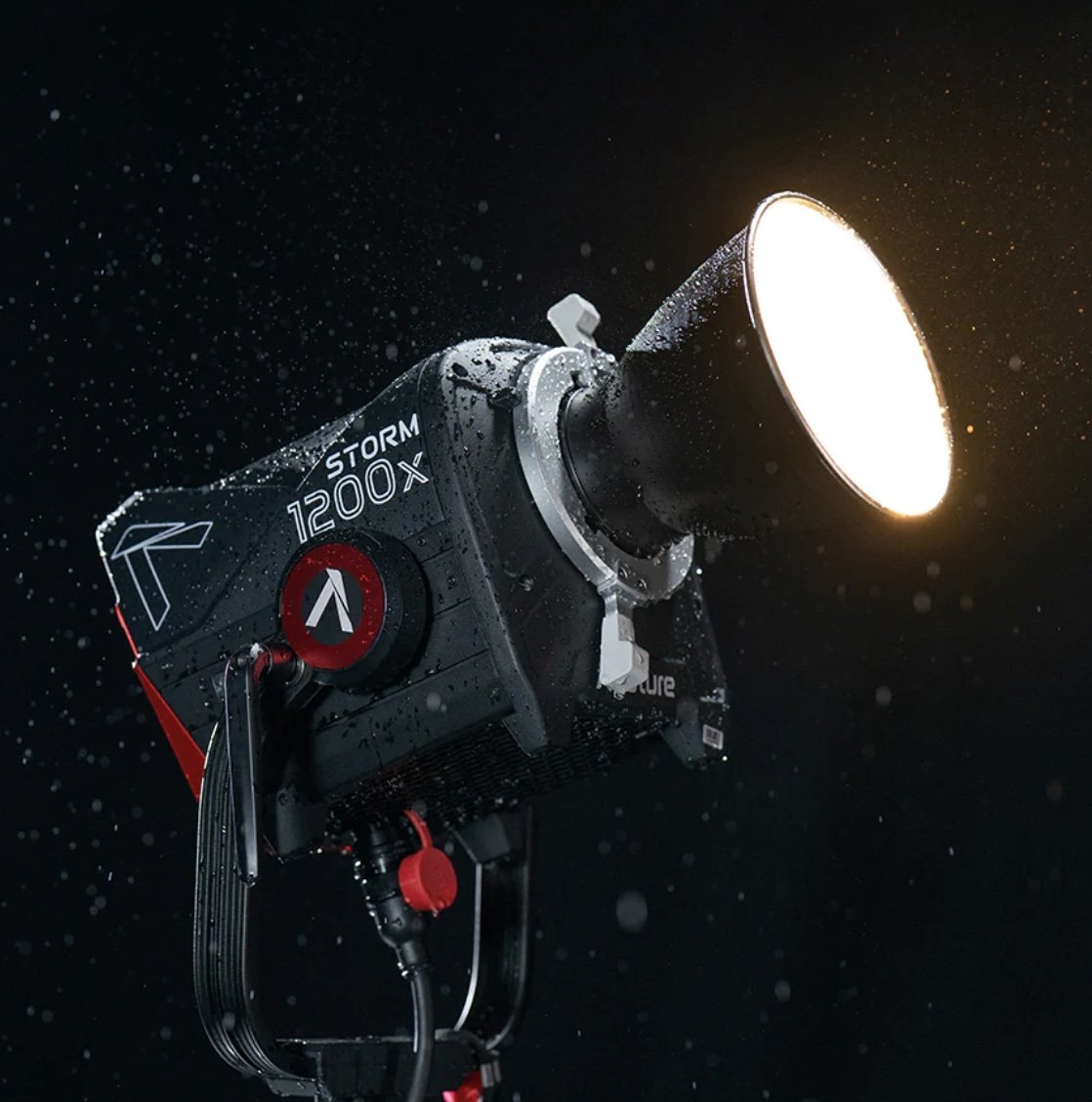 Aputure Storm 1200x