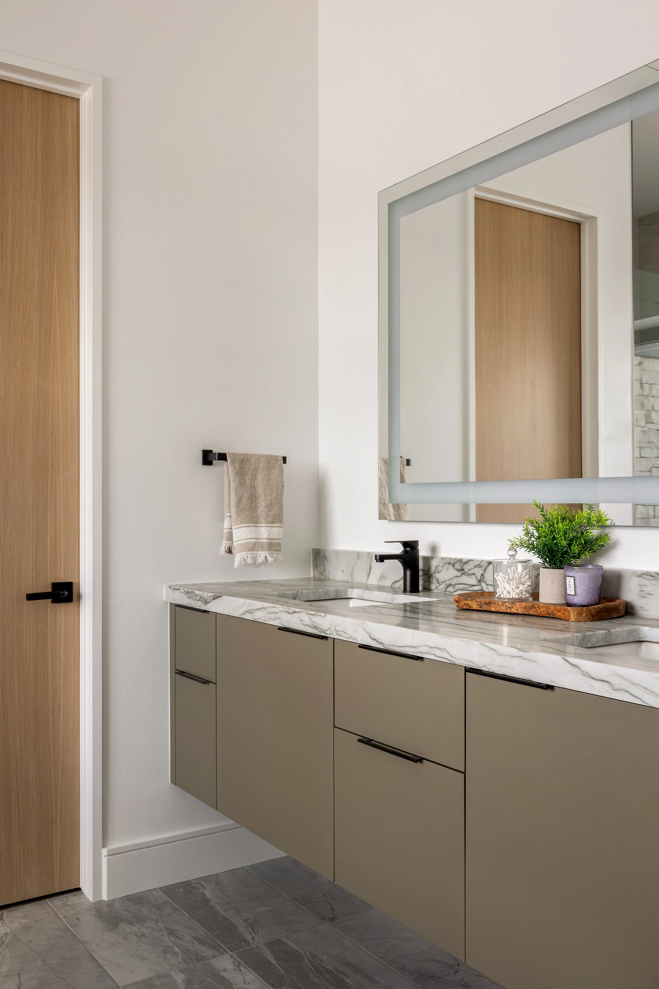 Bouchard Design Collective_Mountain Views Project_ Modern Contemporary (36).jpg