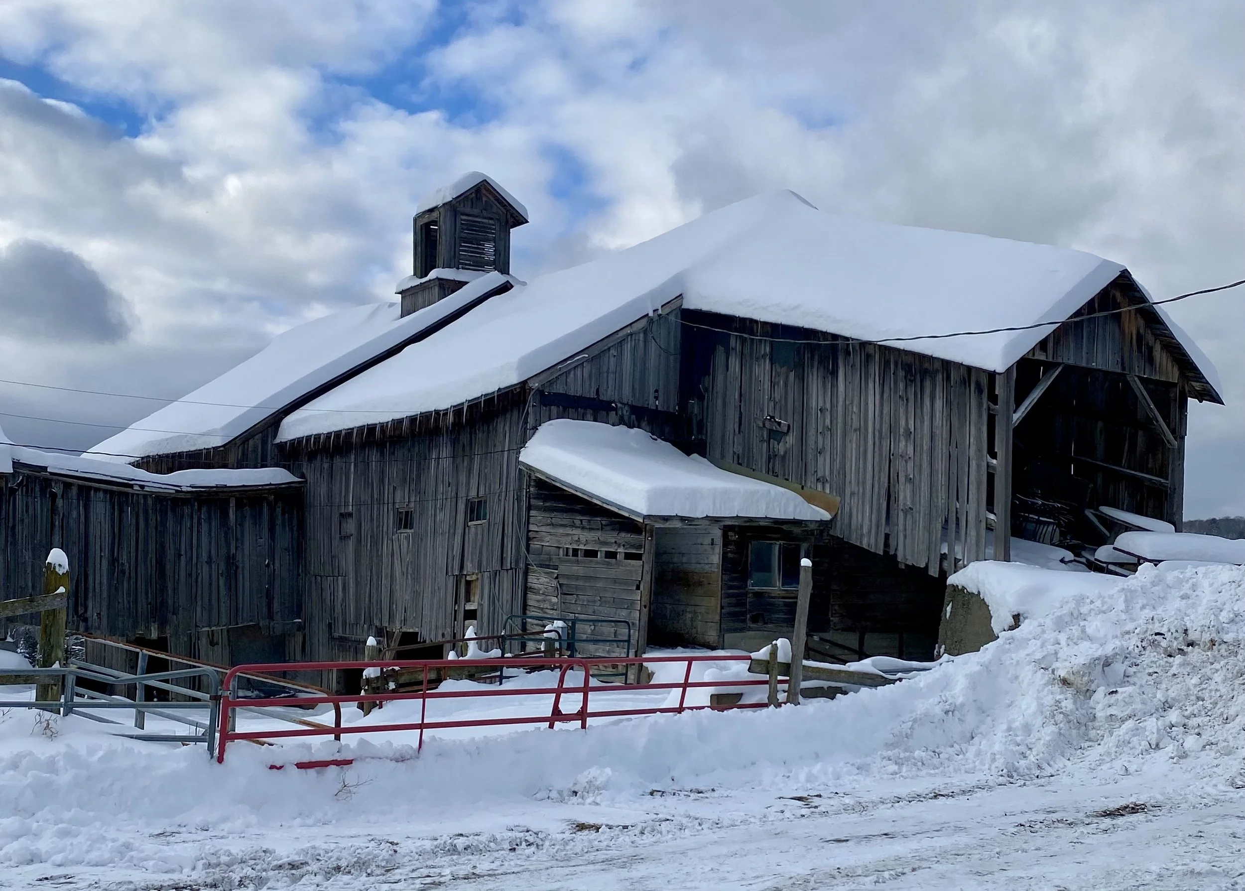 Barn in Snow.jpg