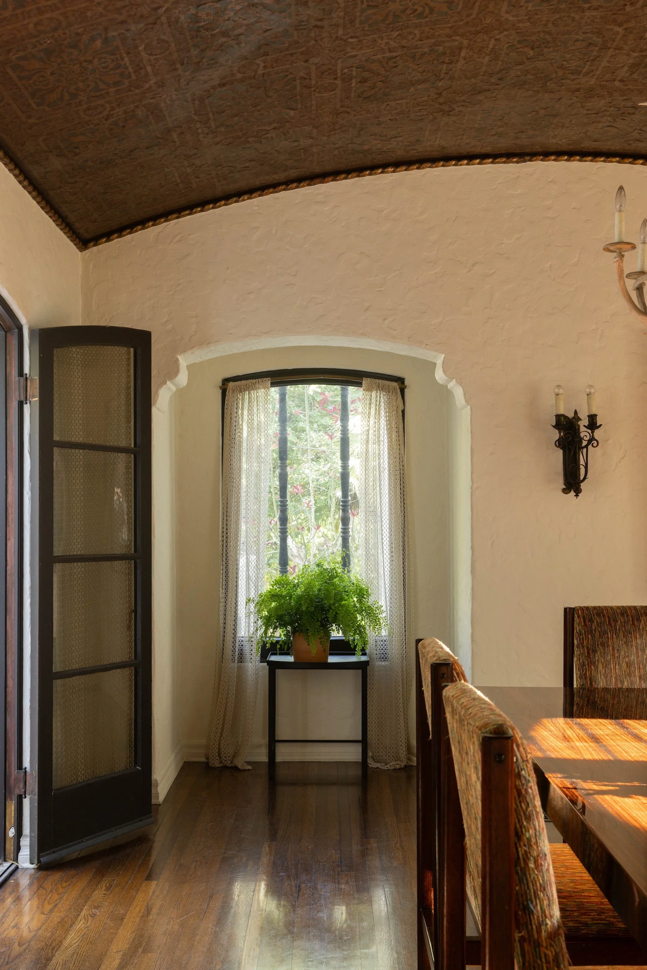 2666-aberdeen-ave-virtually_here_studios-low_res-9.webp