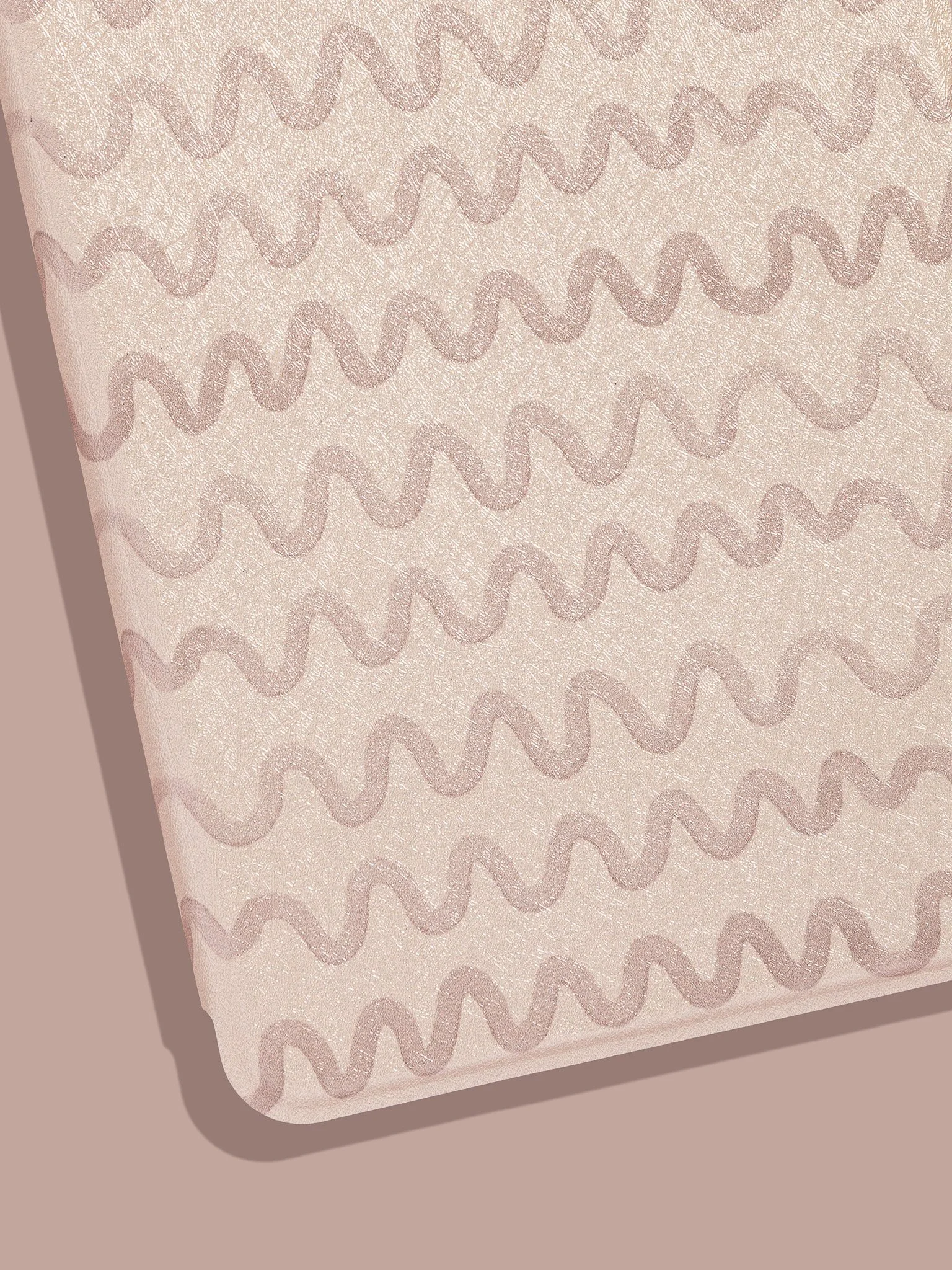 032626_Tale_NeutralSquiggle_Styled_2_WEBSIZE.jpg