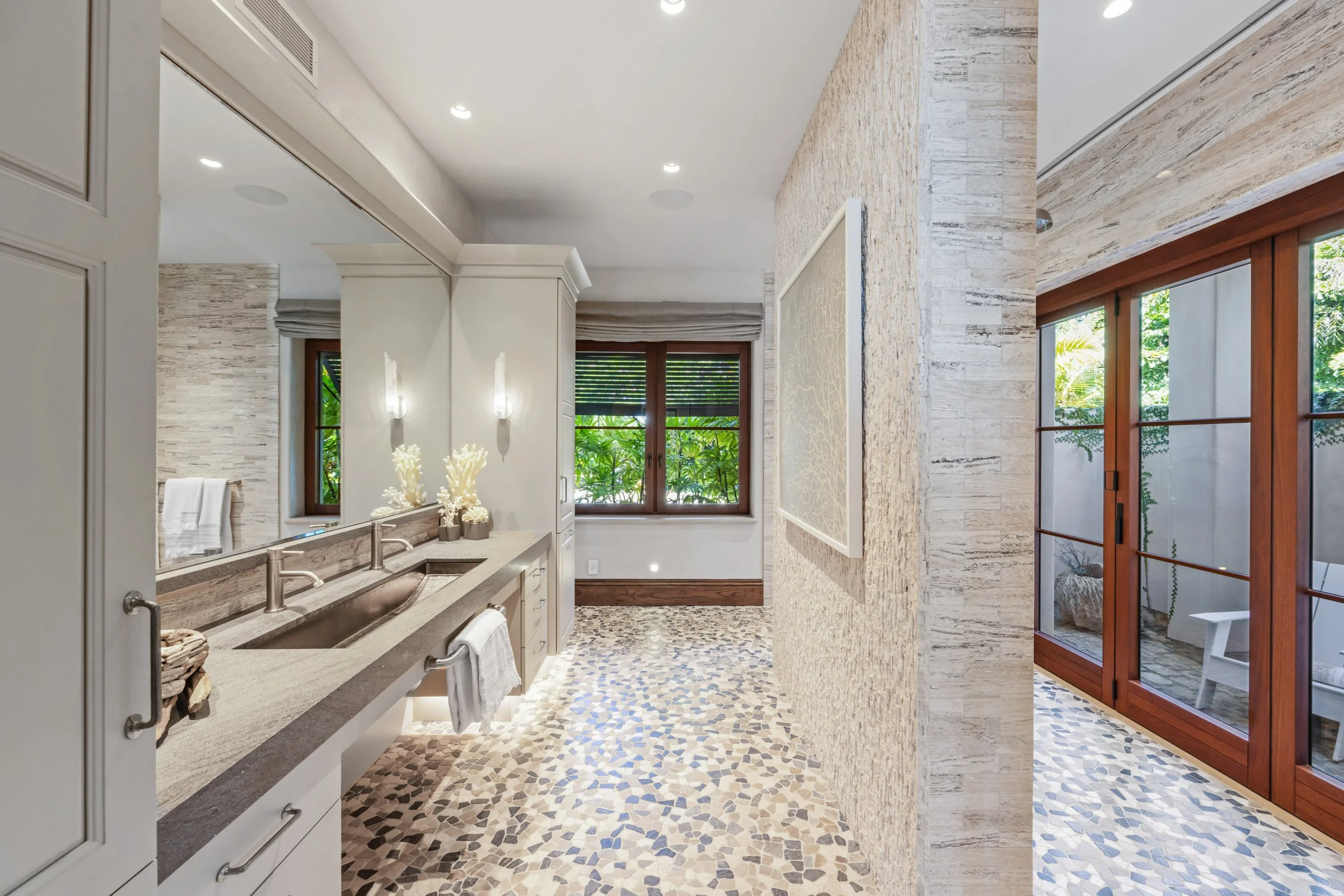 Guest House 2-35.jpg