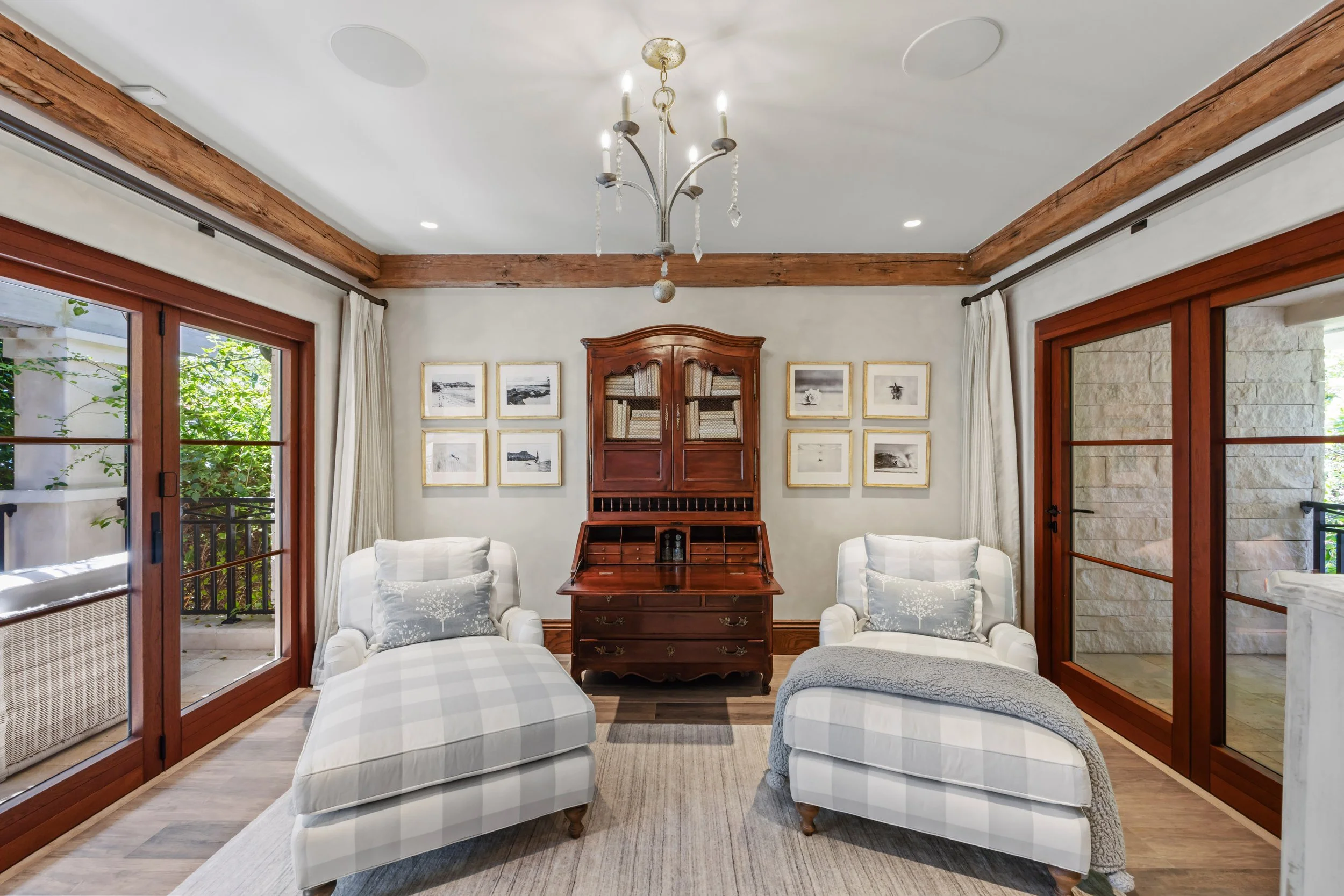 Guest House 2-15.jpg