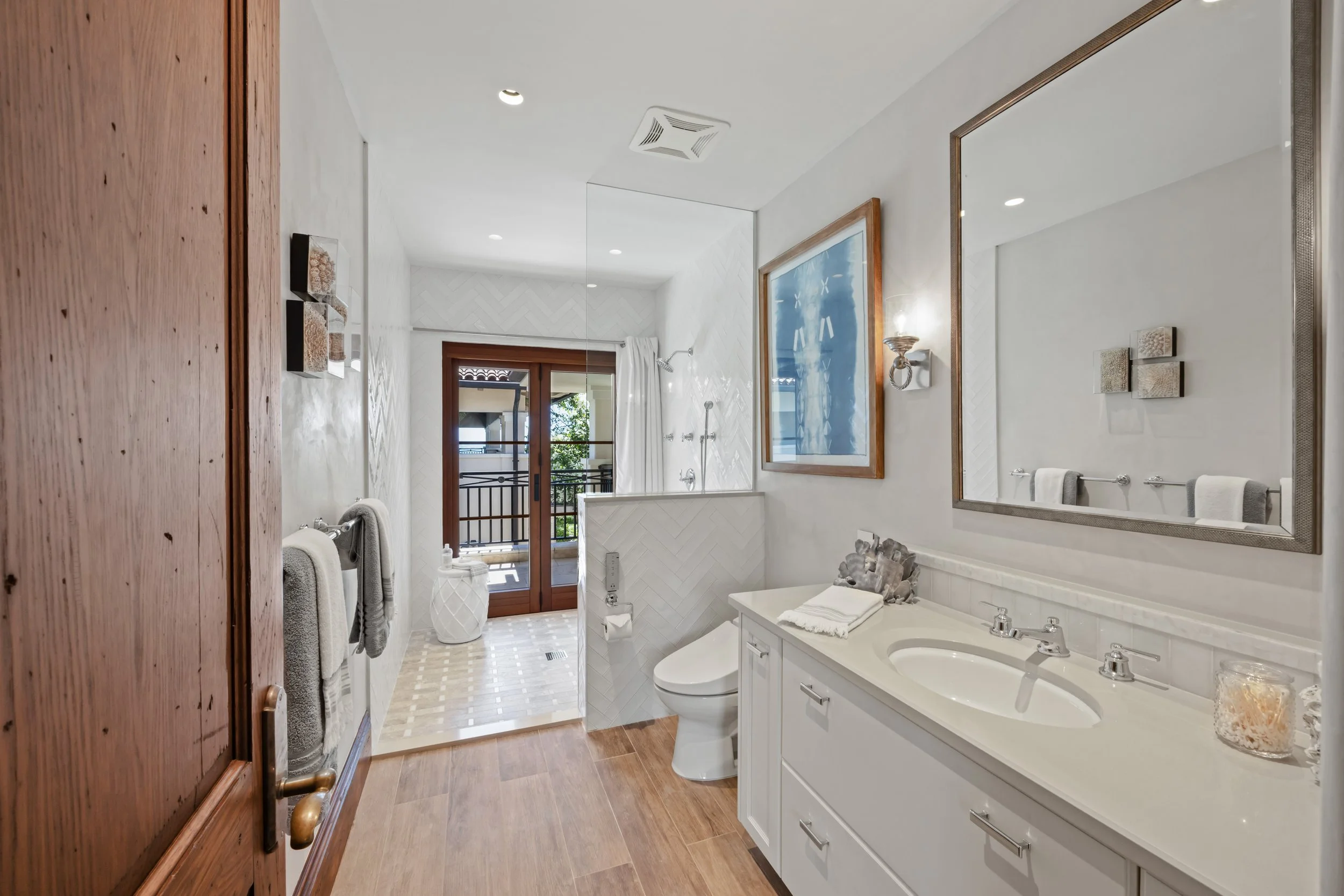 Guest House 2-25.jpg